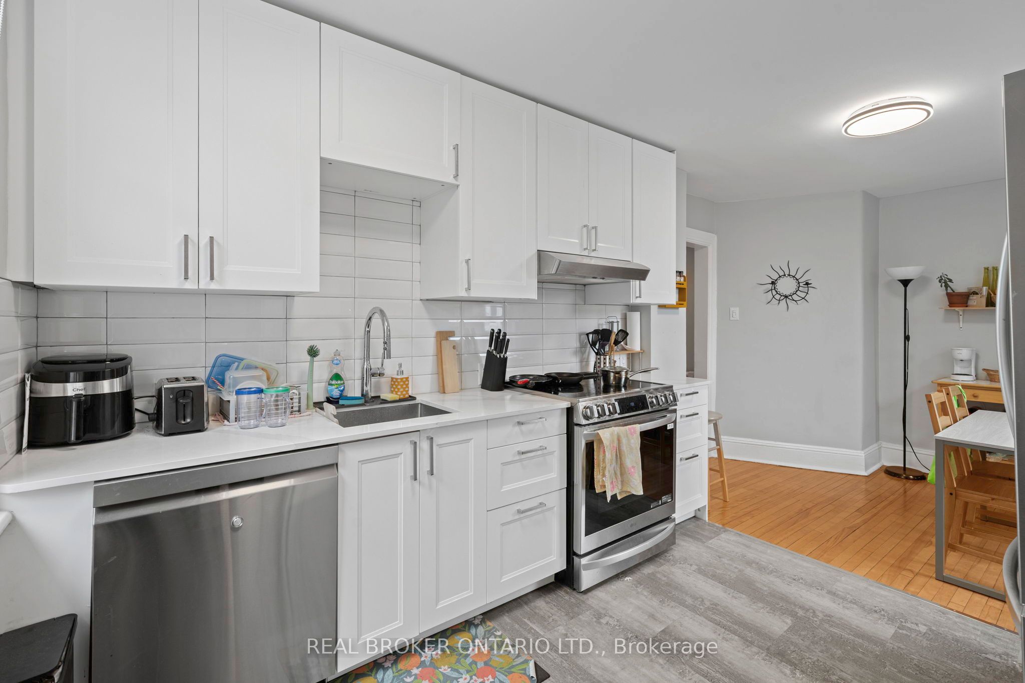 72 Fifth Avenue Property Photo 30