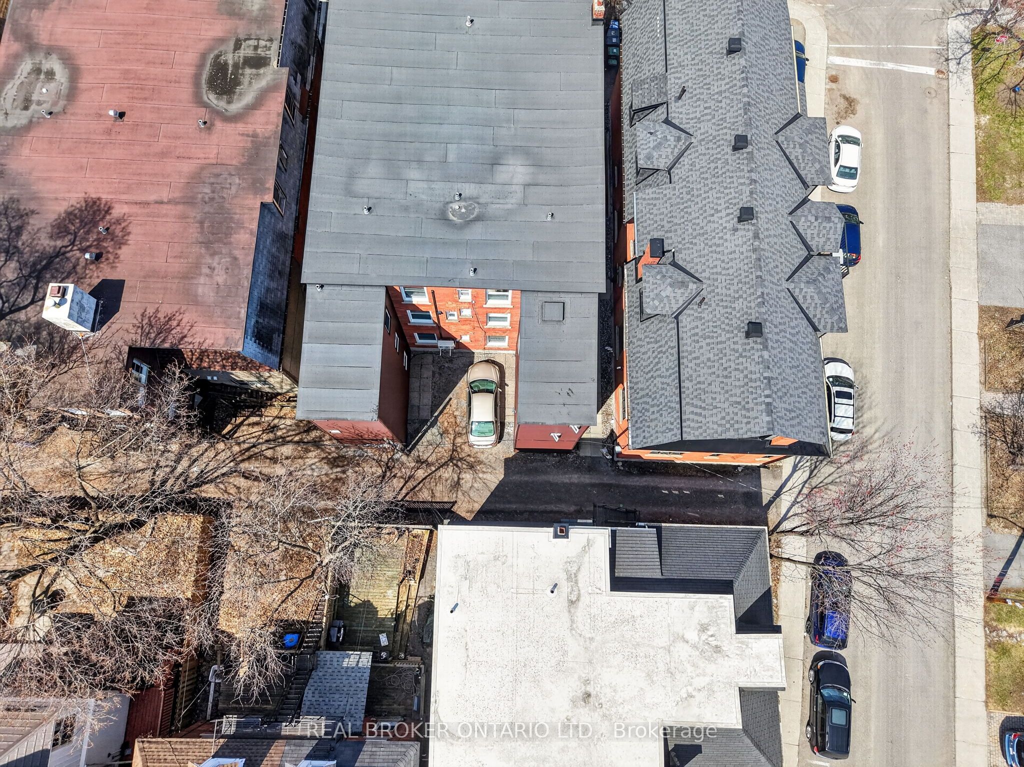 72 Fifth Avenue Property Photo 38