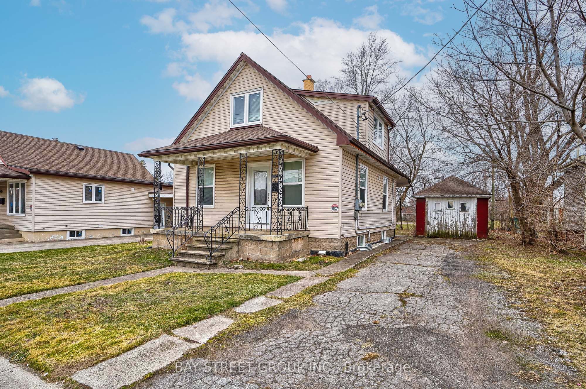 5241 Kitchener Street Property Photo 2