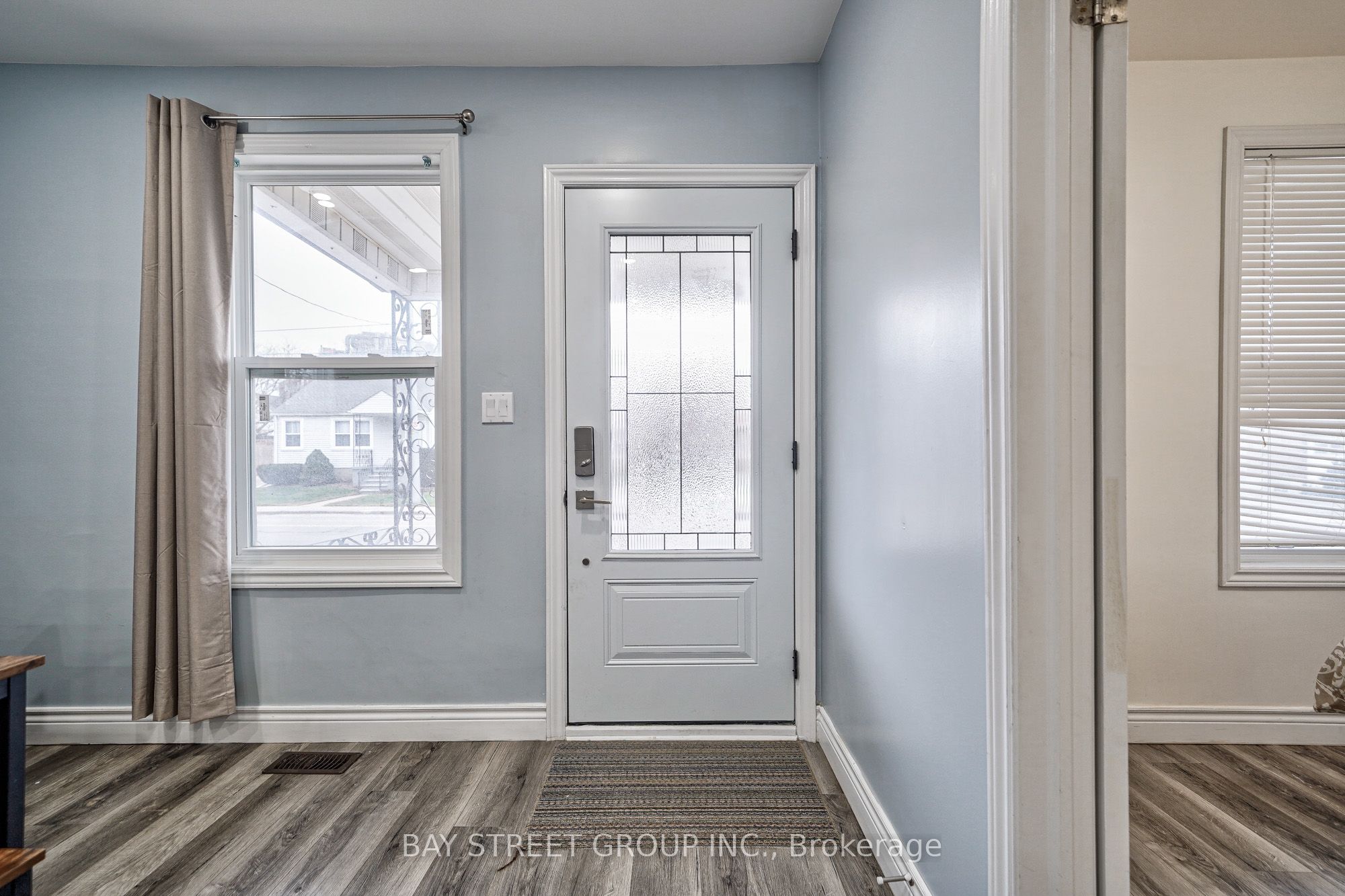 5241 Kitchener Street Property Photo 3