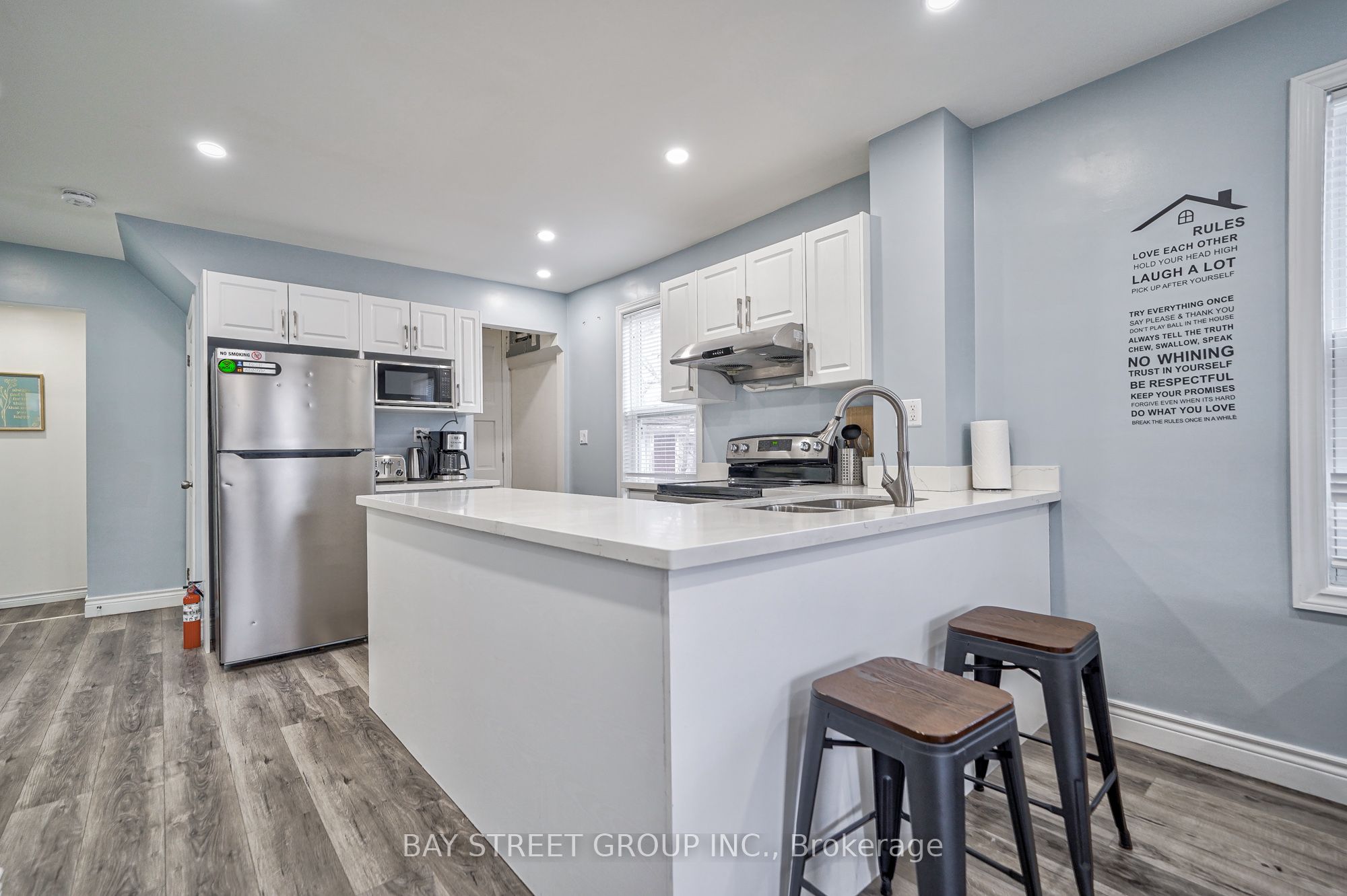 5241 Kitchener Street Property Photo 7