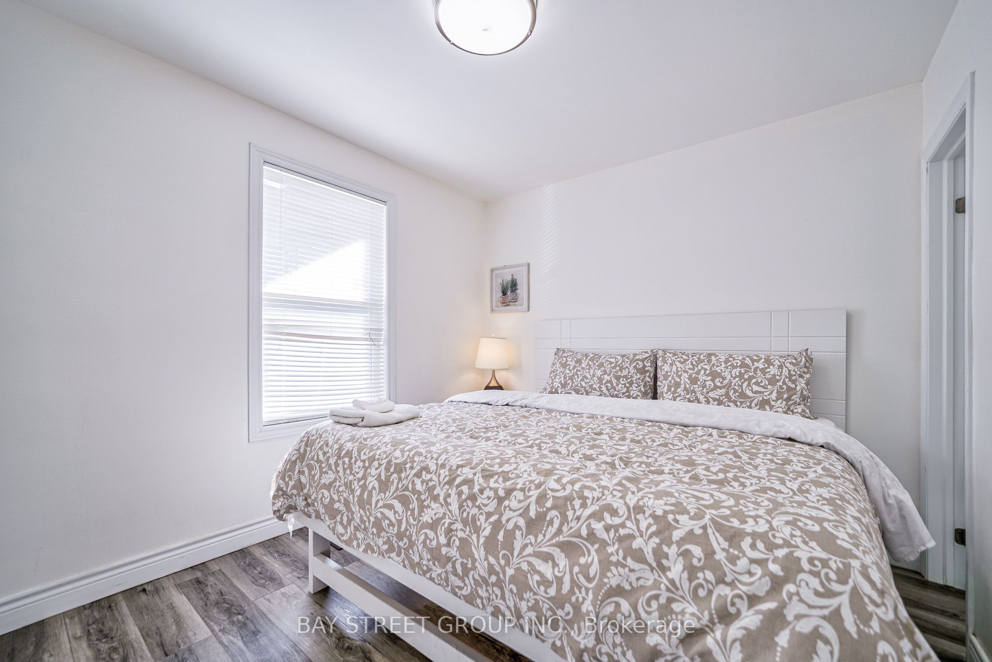 5241 Kitchener Street Property Photo 14