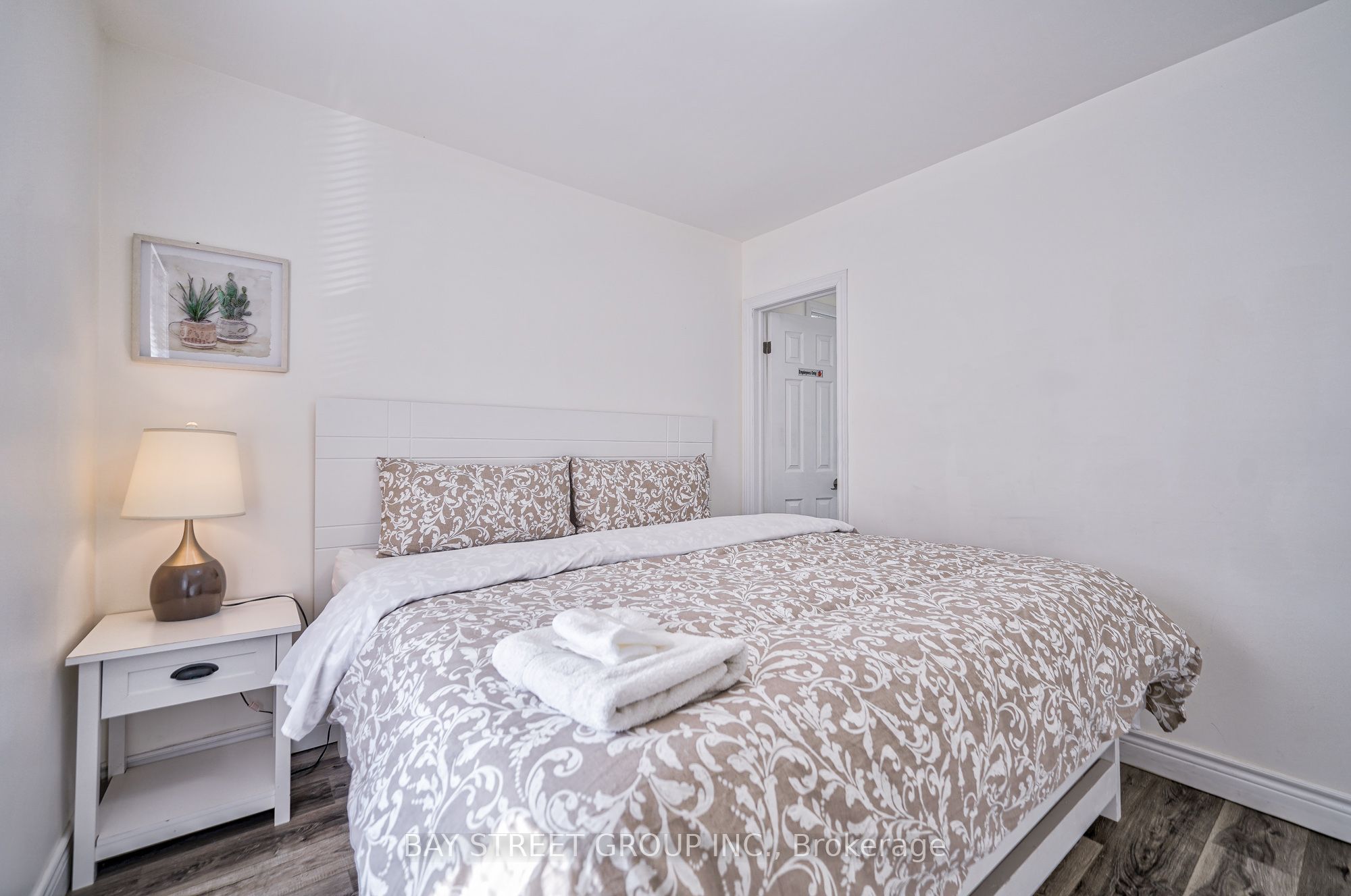 5241 Kitchener Street Property Photo 15