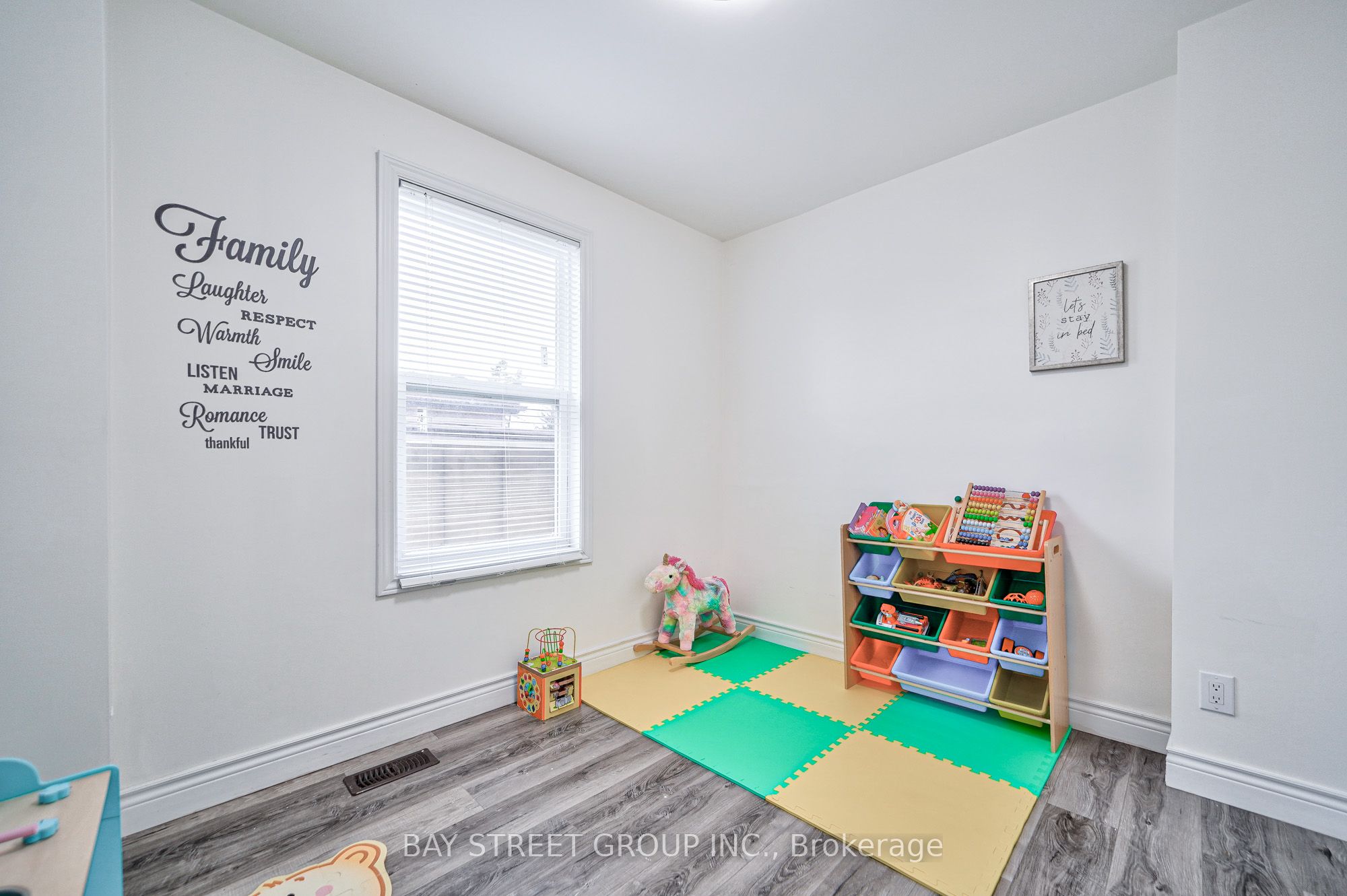 5241 Kitchener Street Property Photo 19