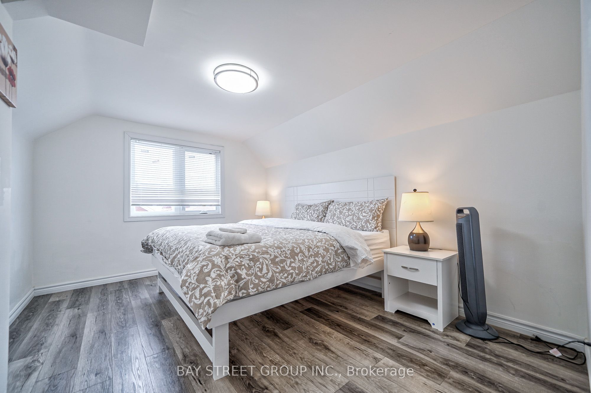 5241 Kitchener Street Property Photo 35