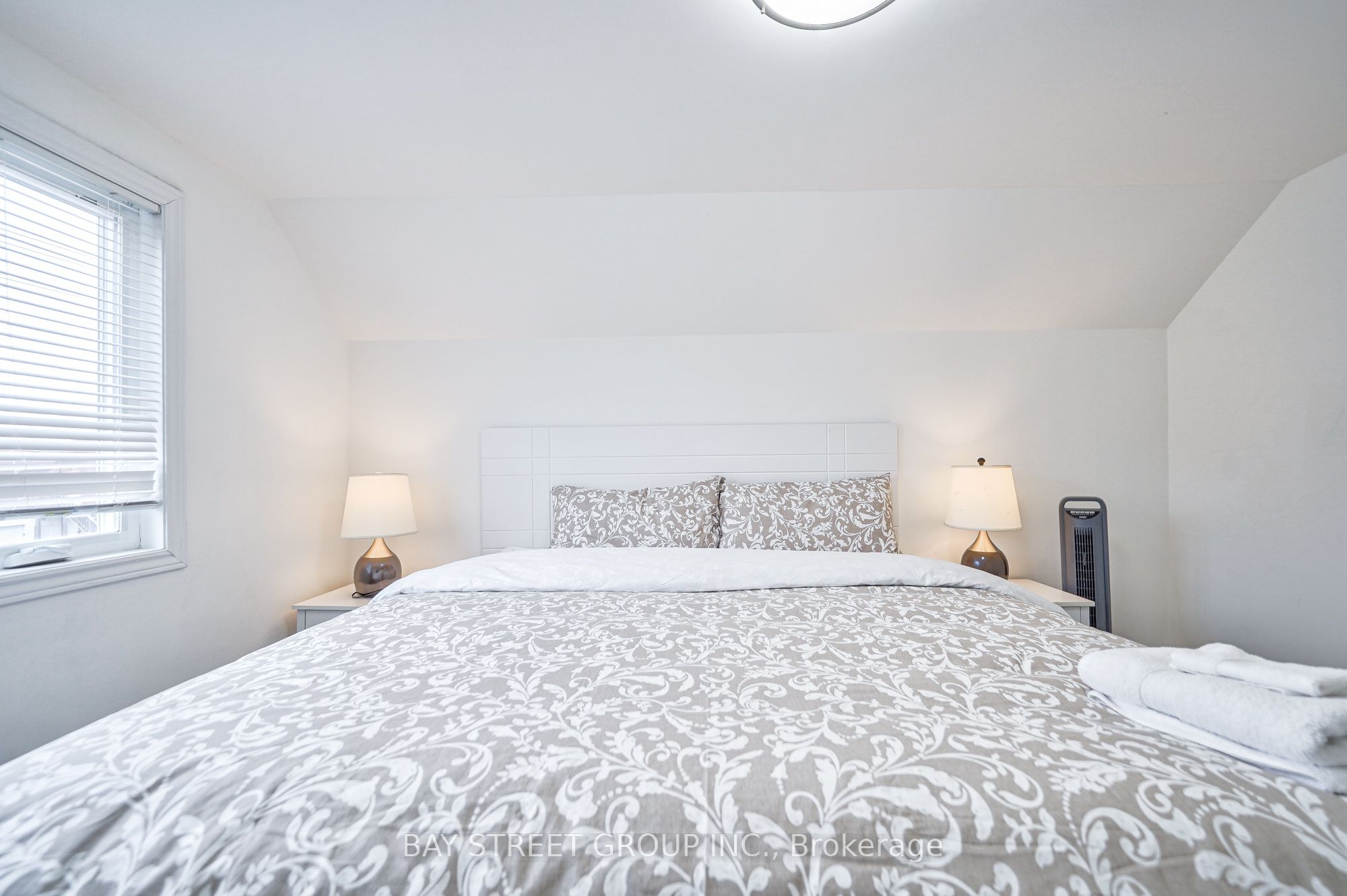5241 Kitchener Street Property Photo 38