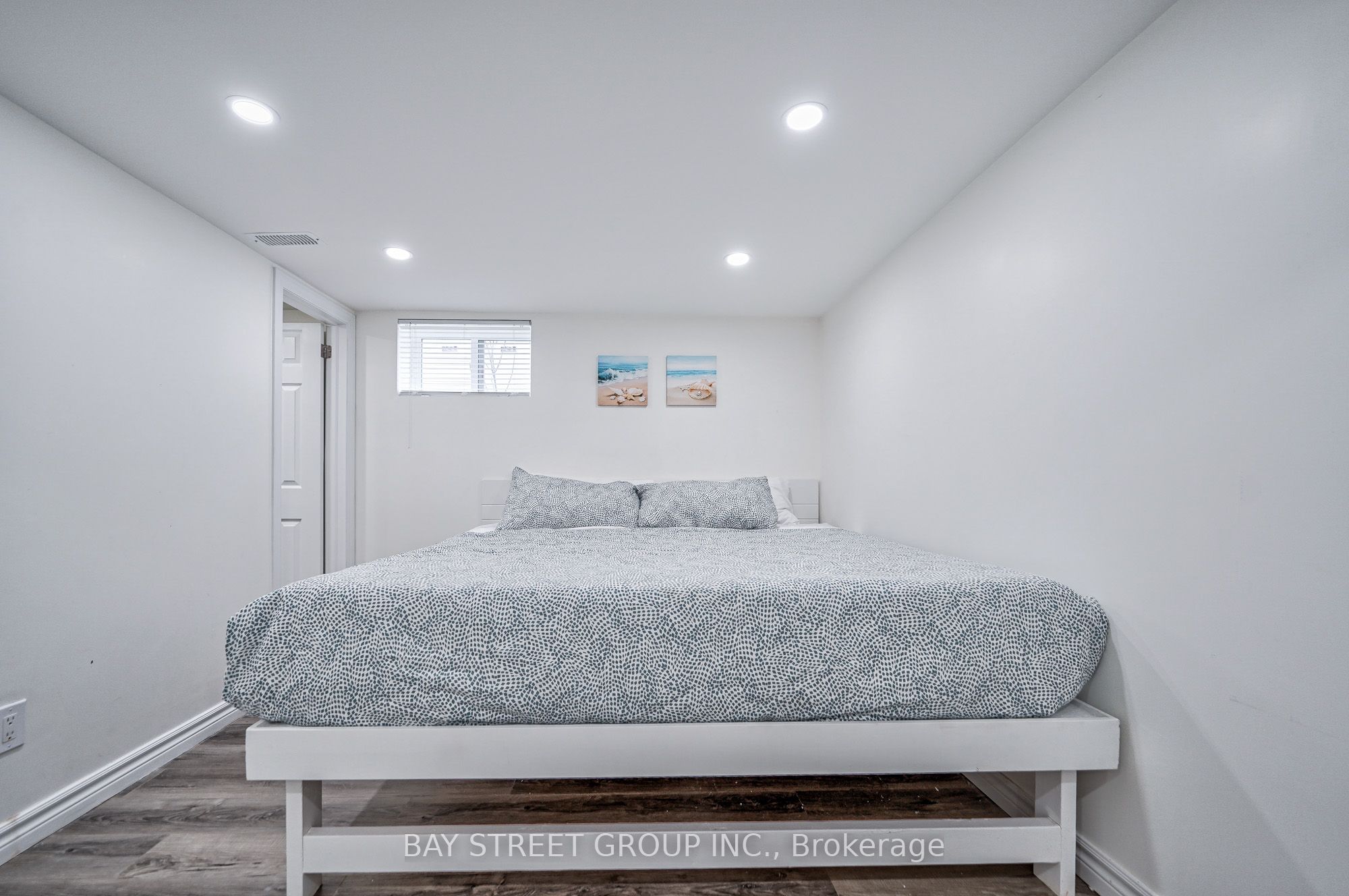 5241 Kitchener Street Property Photo 40