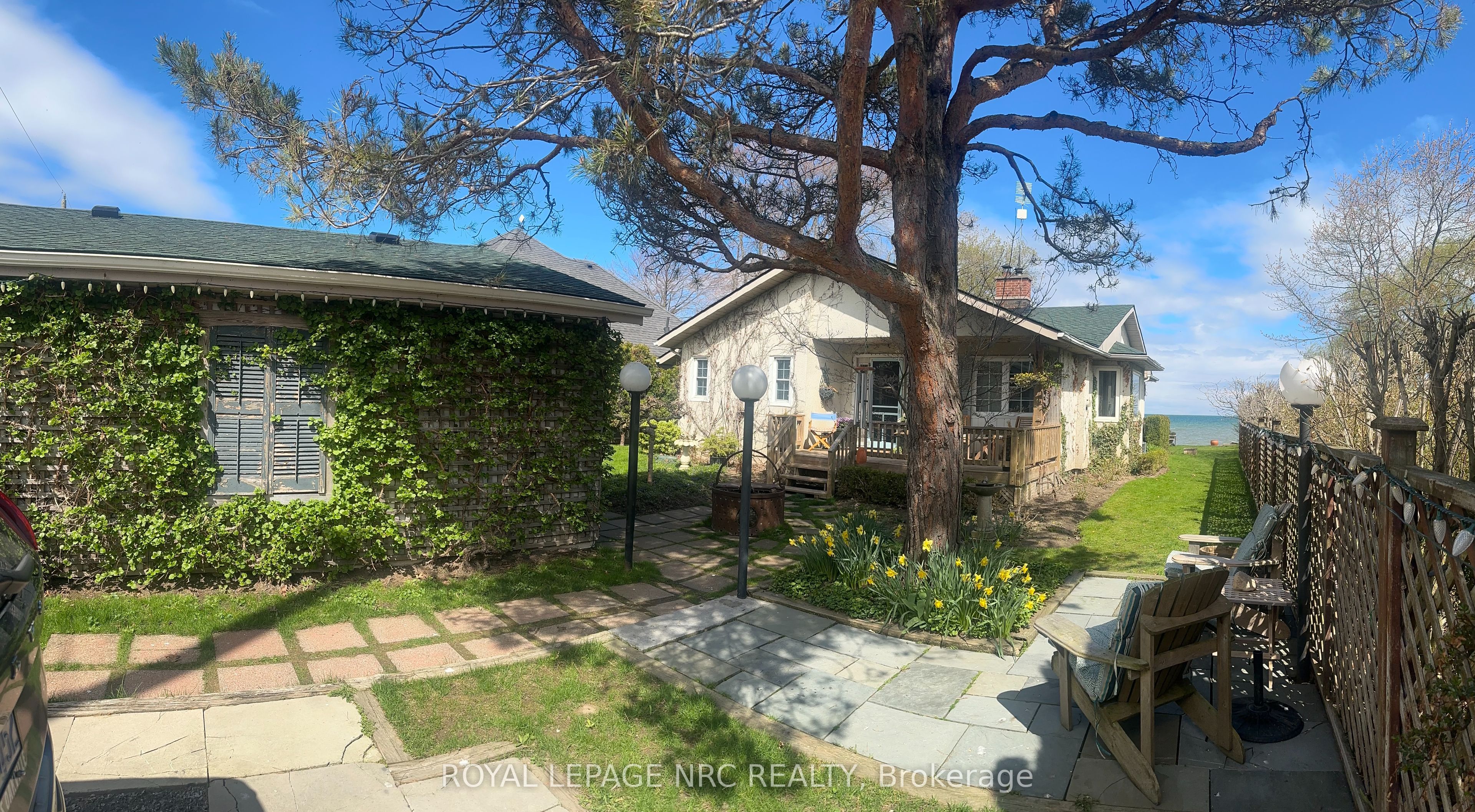 12 W Firelane 2b Property Photo 1