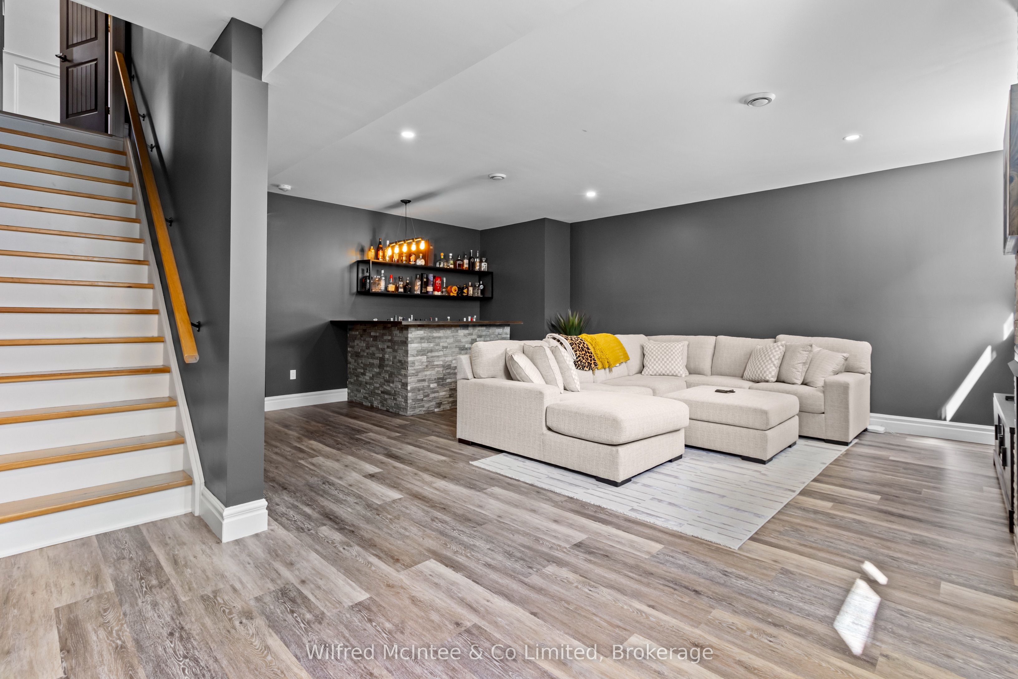 107 Ottawa Avenue Property Photo 31