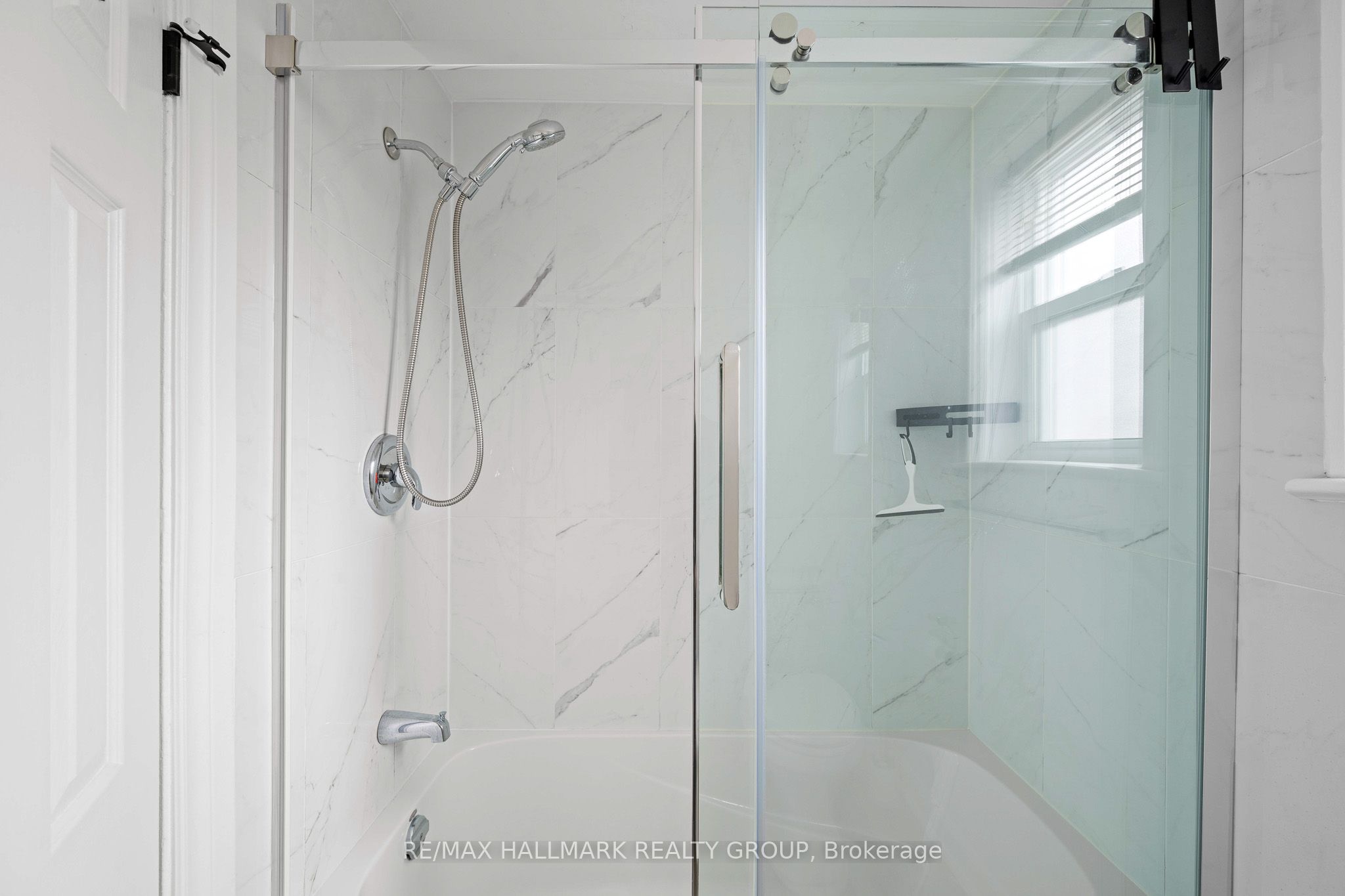 267 Park Street Property Photo 9