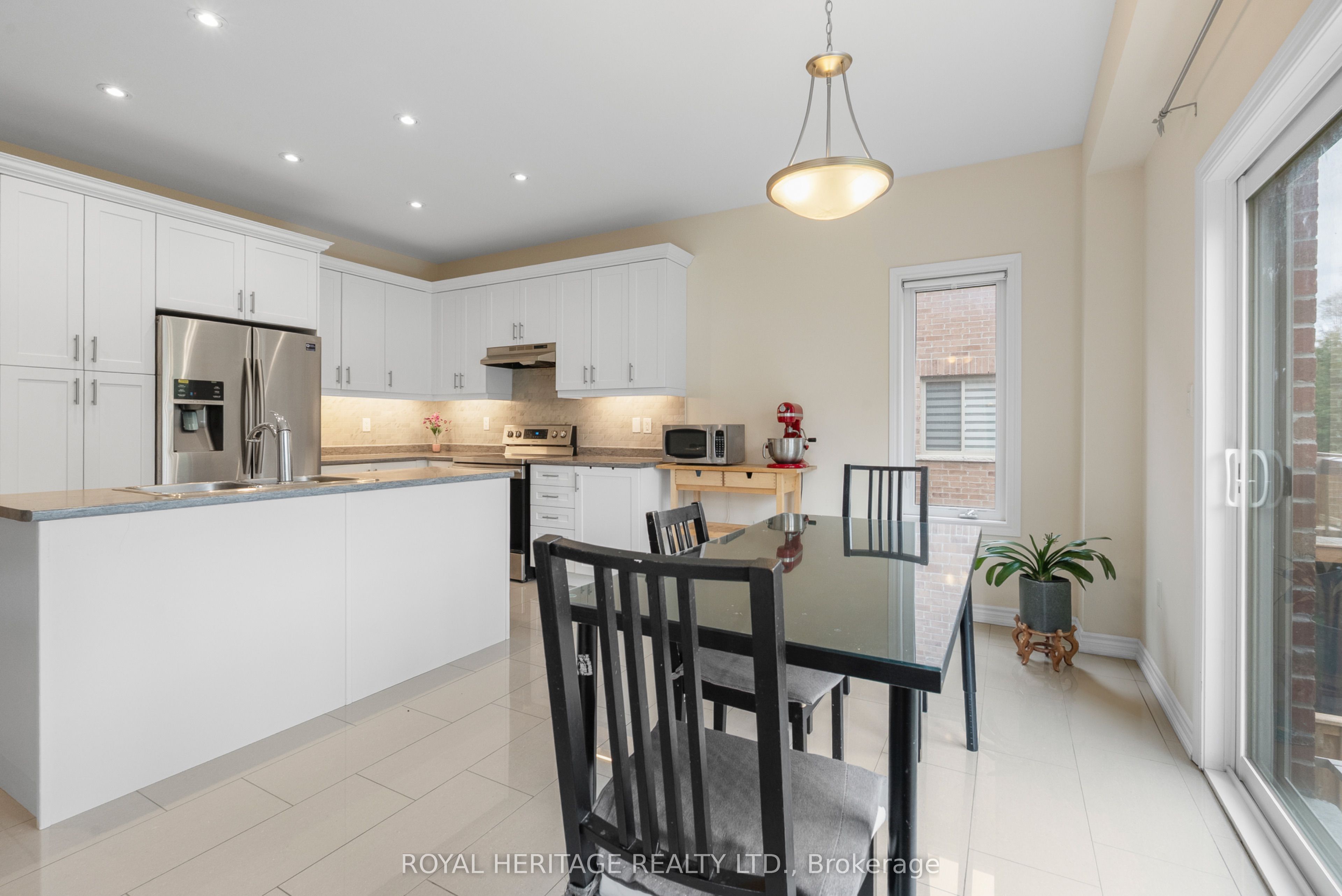 141 Springdale Drive Property Photo 8