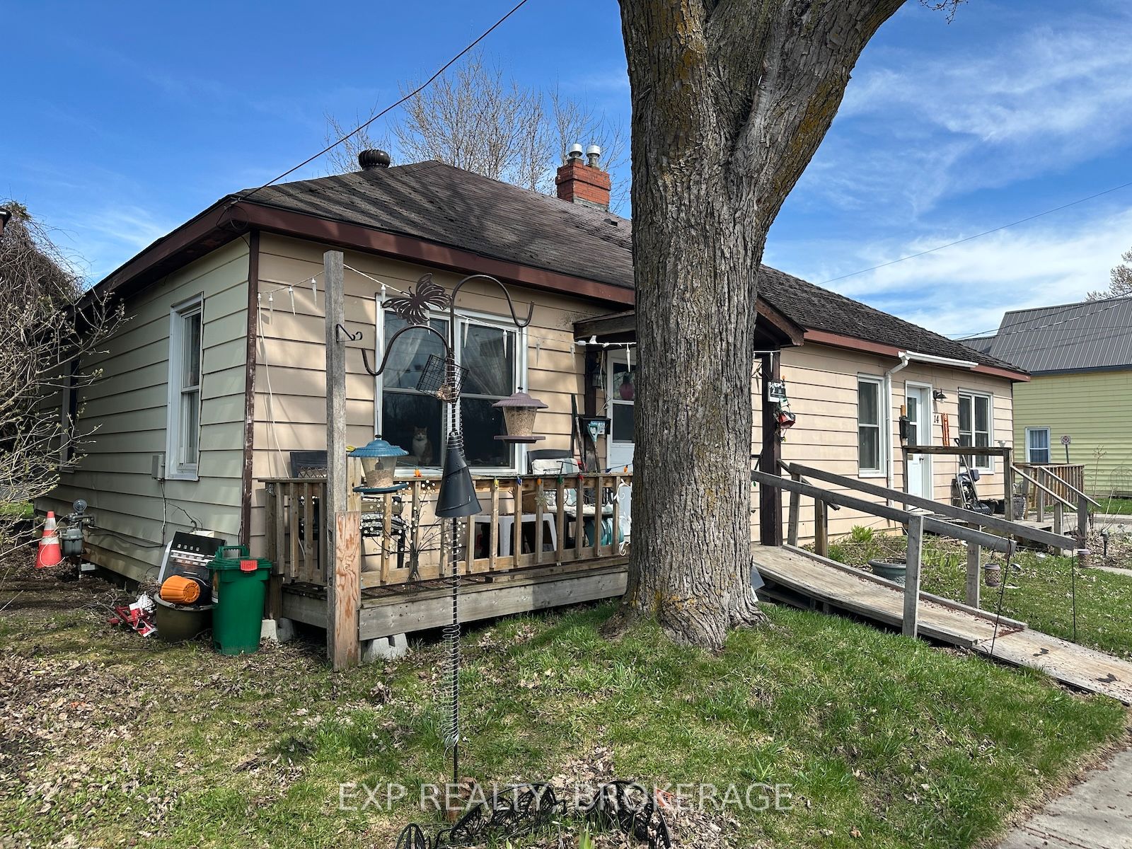16 Louis Street Property Photo 1