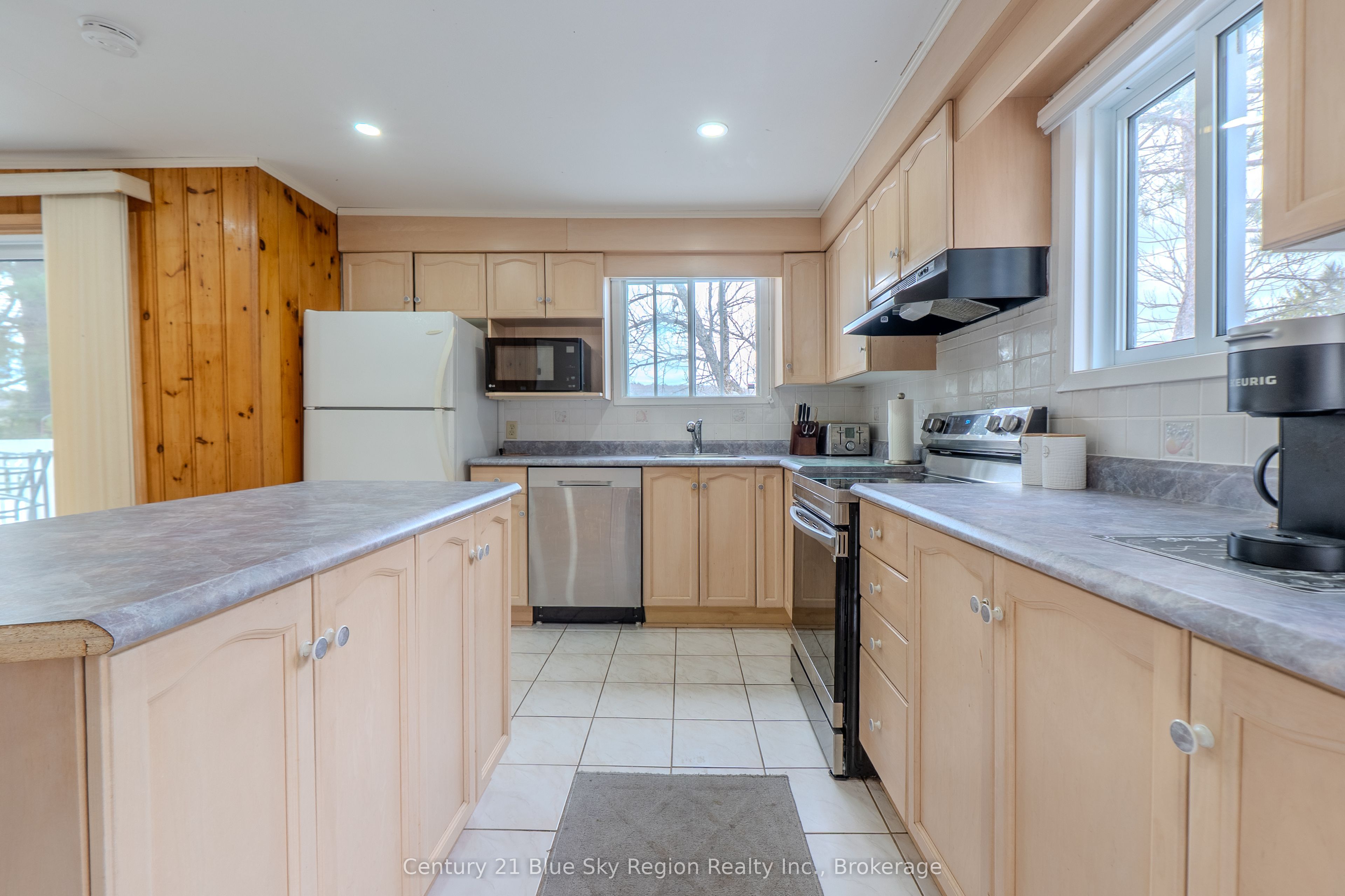 1421 Northshore Road Property Photo 13