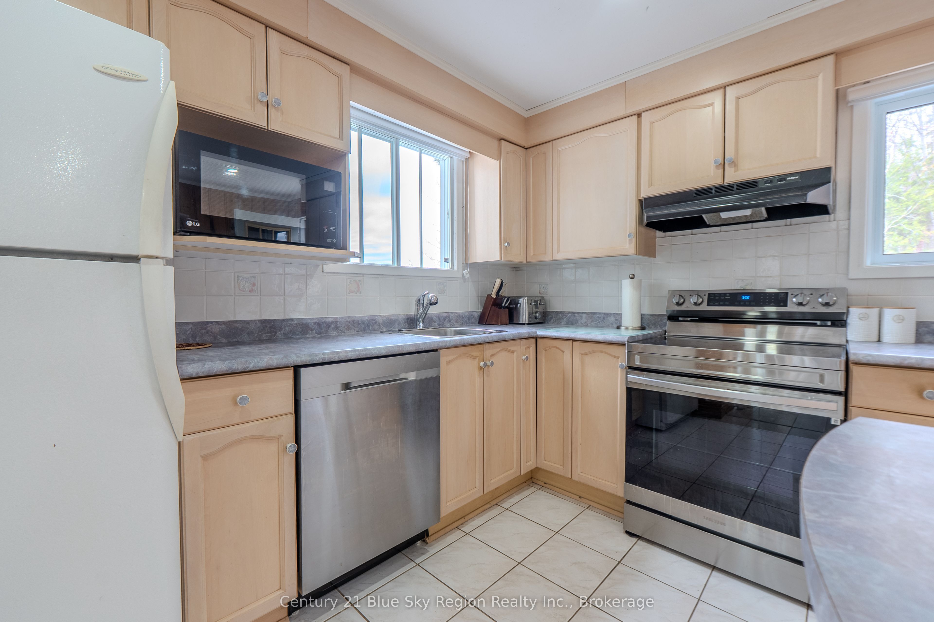 1421 Northshore Road Property Photo 16