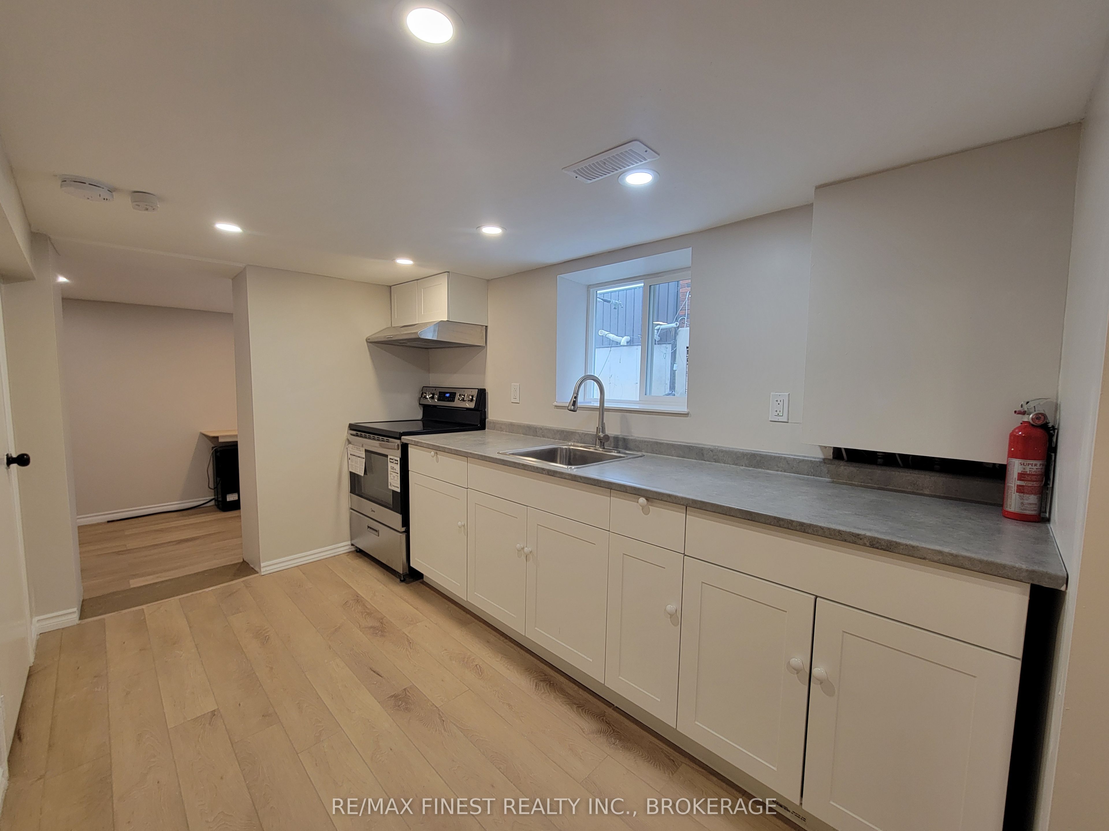 48 Dundas Street Property Photo 31