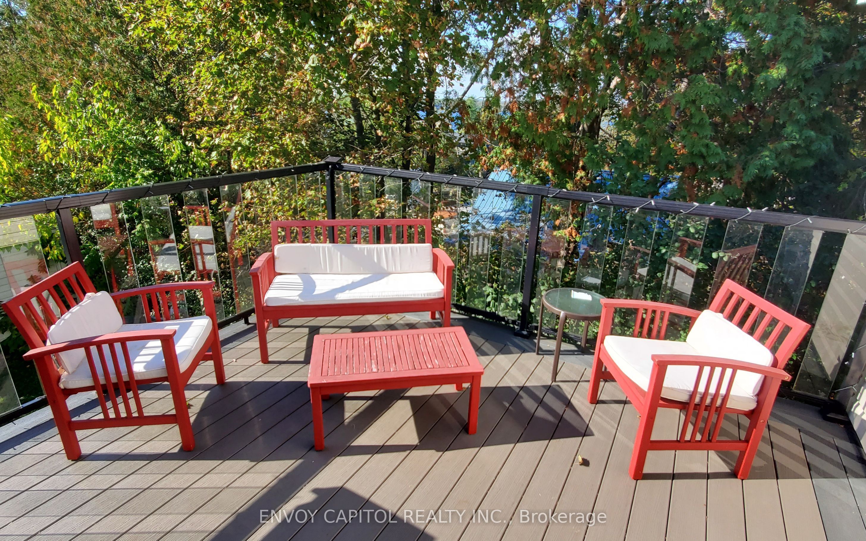 2303 Thurstonia Road Property Photo 7