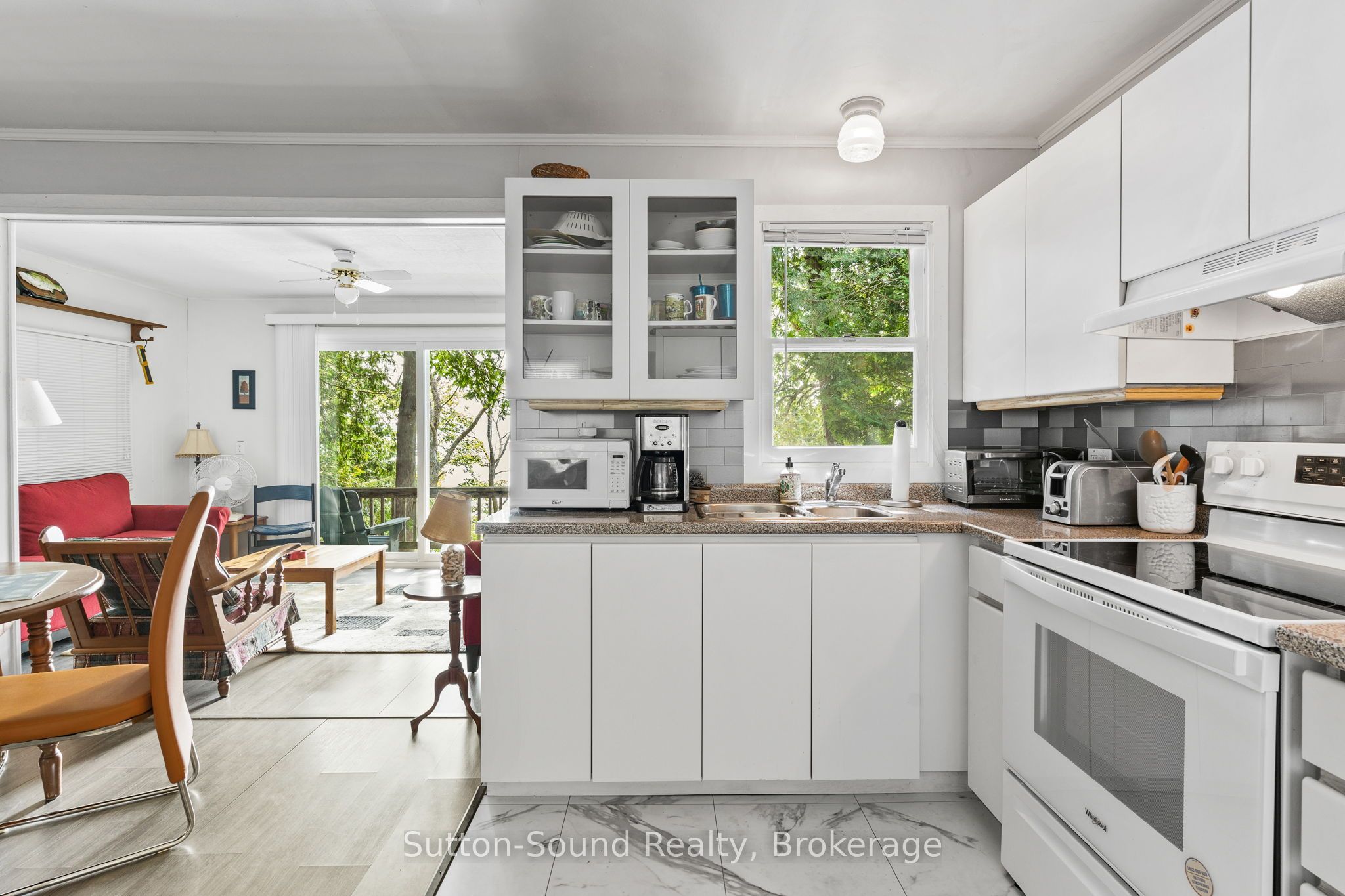 606 Mallory Beach Road Property Photo 13