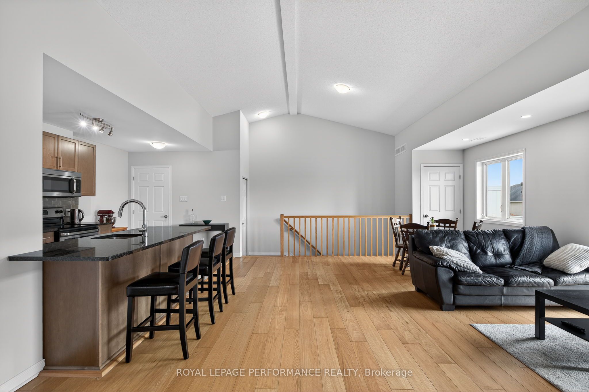 104 Sternes Private Property Photo 10