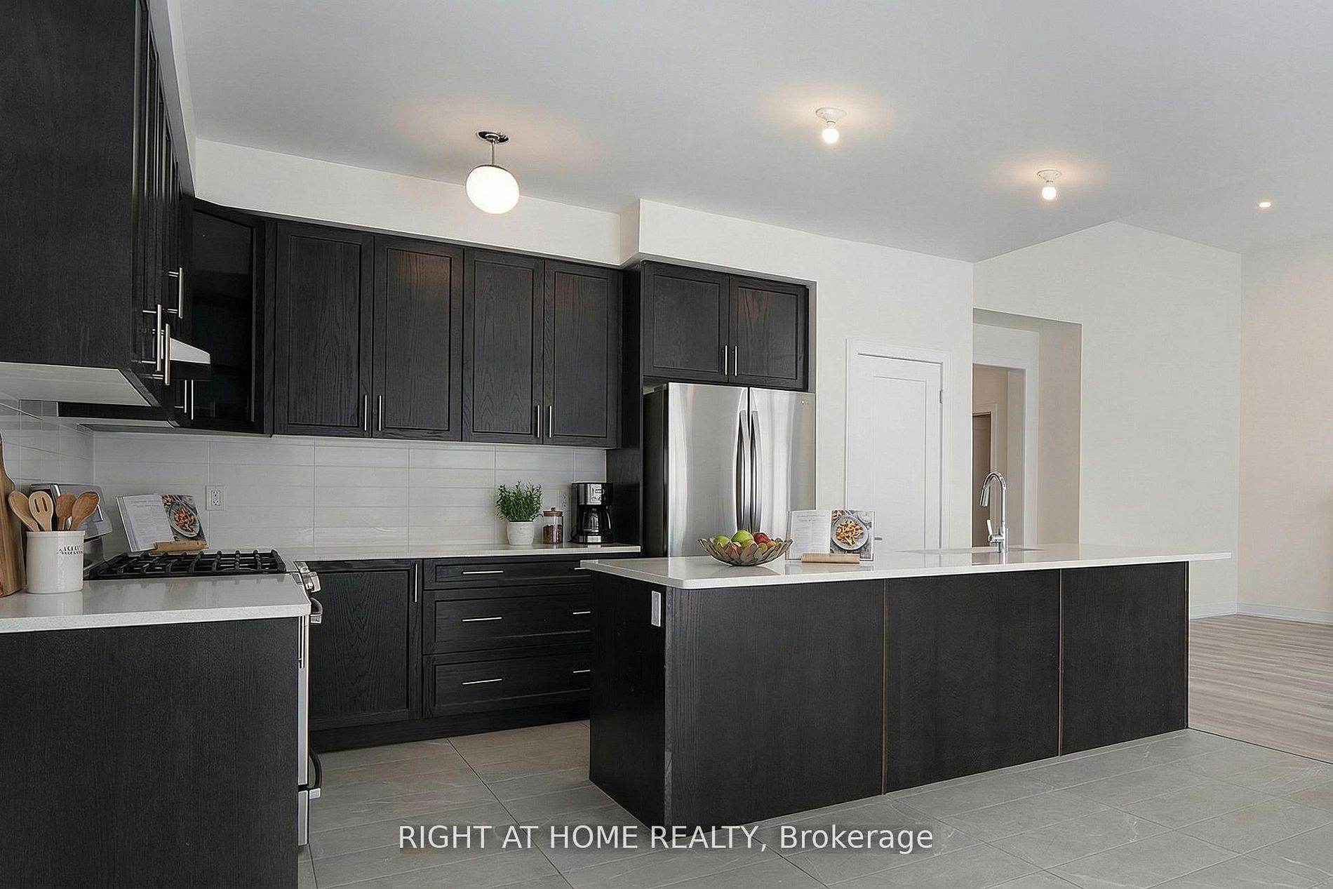3 Larissa Park Drive Property Photo 6