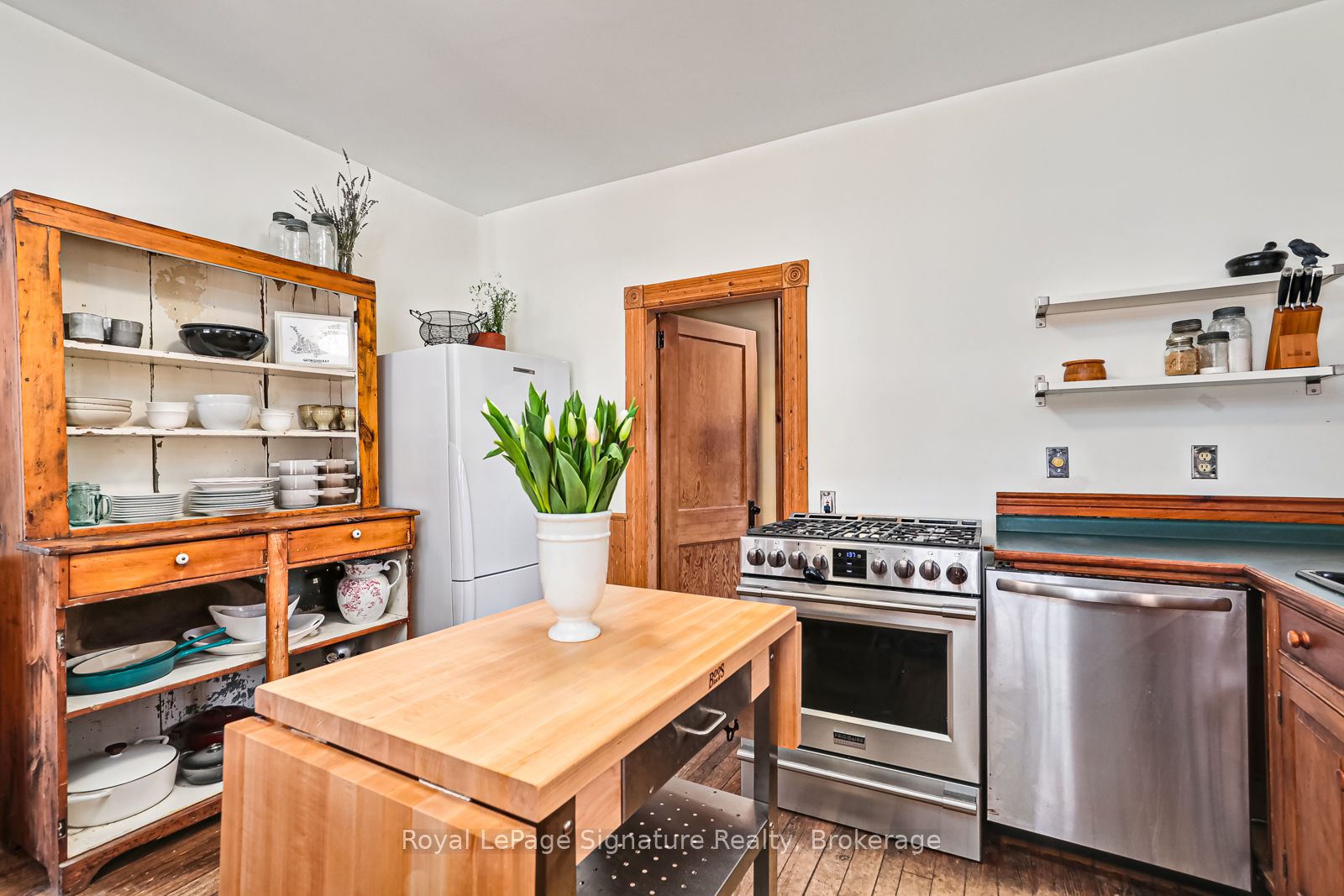 155 Clark Street Property Photo 10