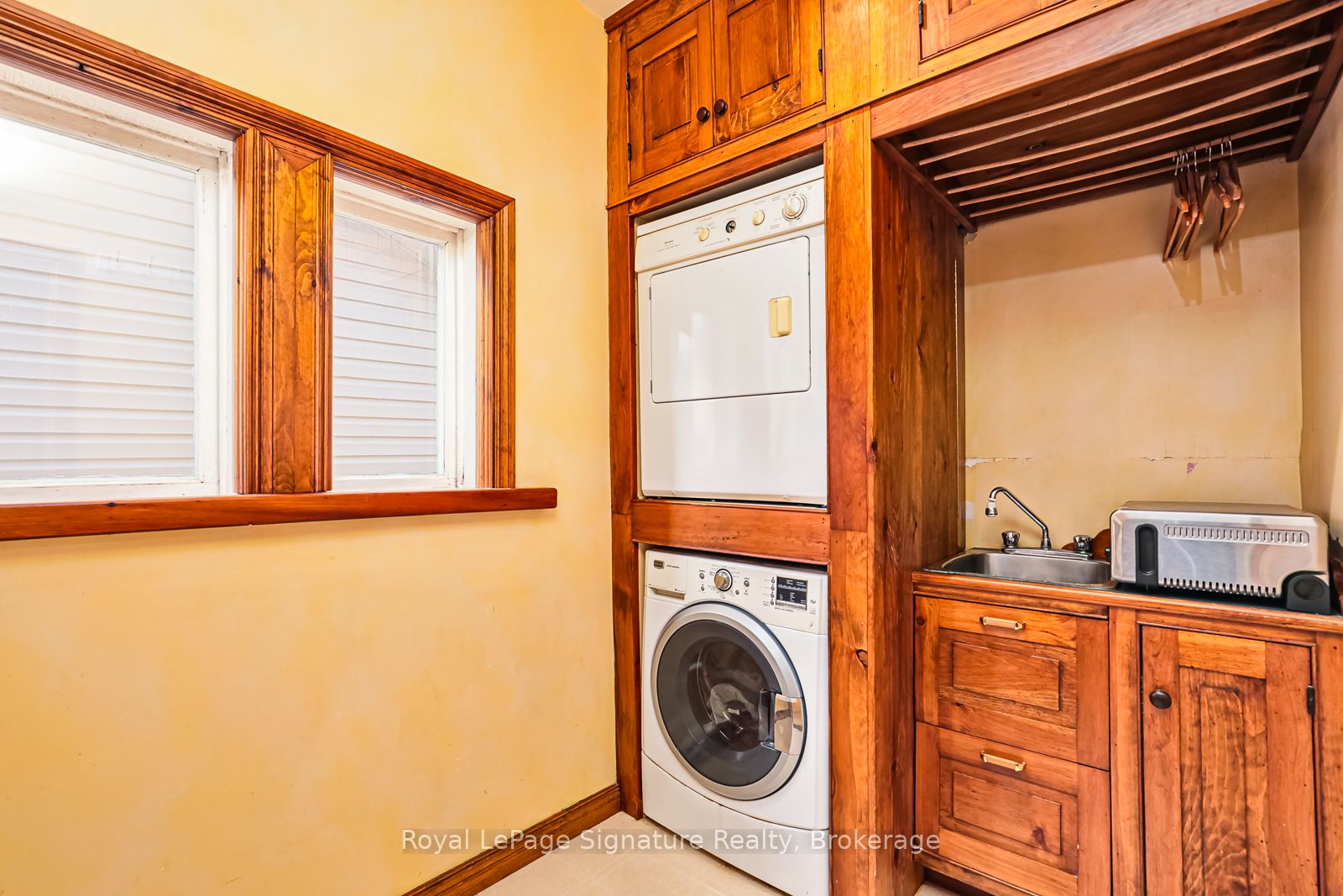 155 Clark Street Property Photo 11