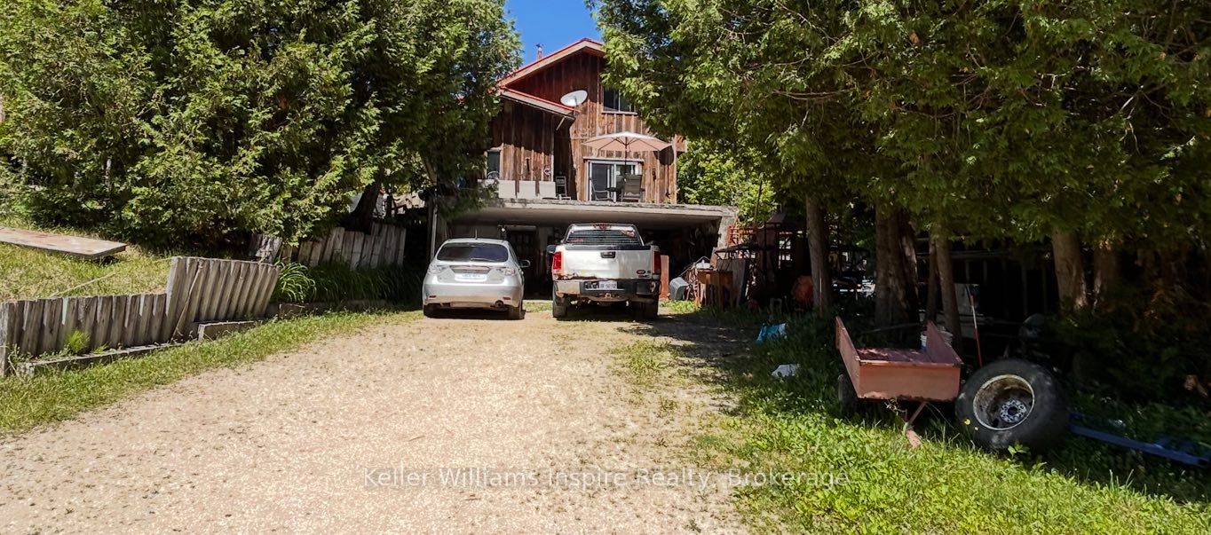 135431 9th Line Property Photo 2