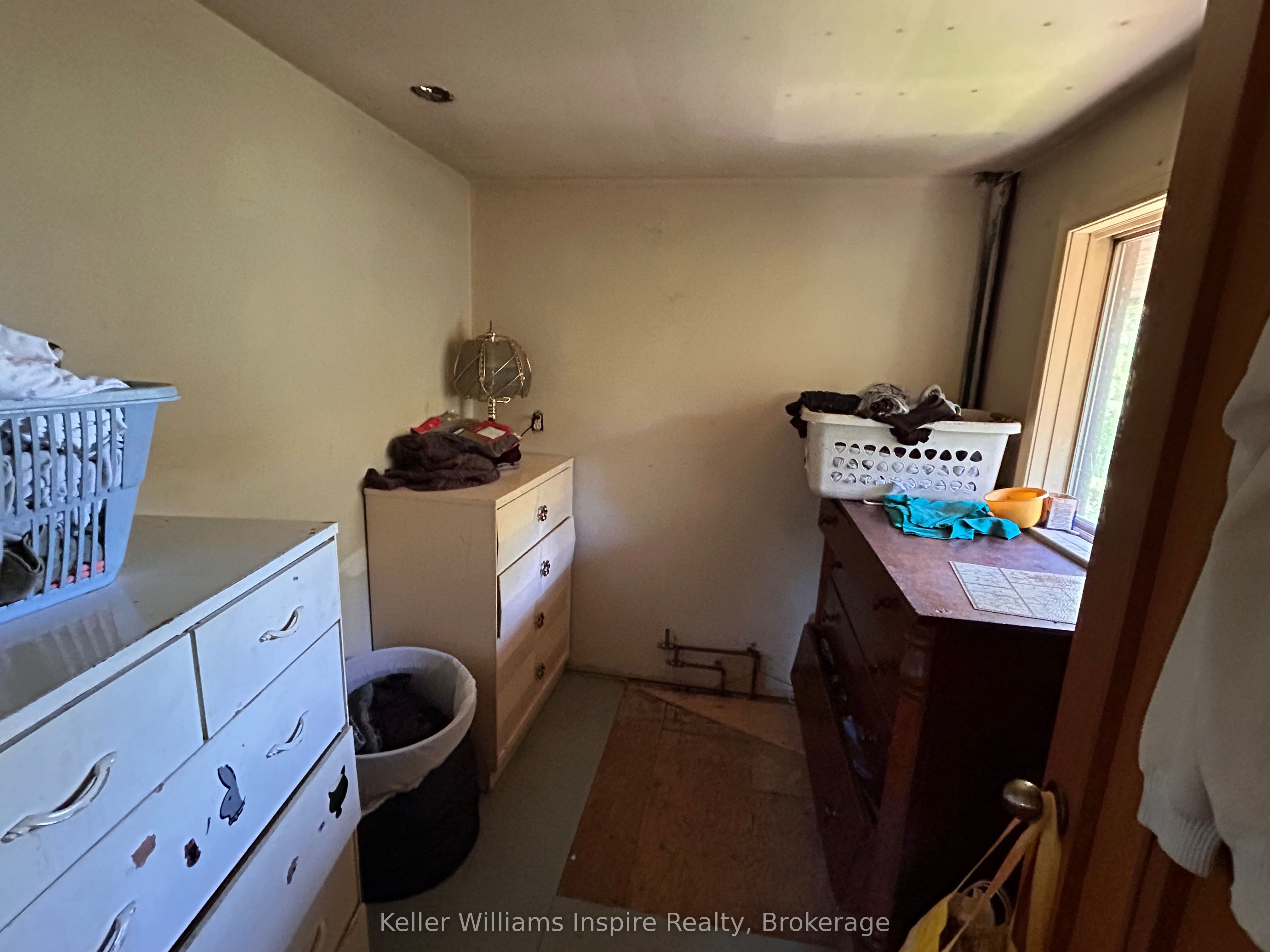 135431 9th Line Property Photo 12