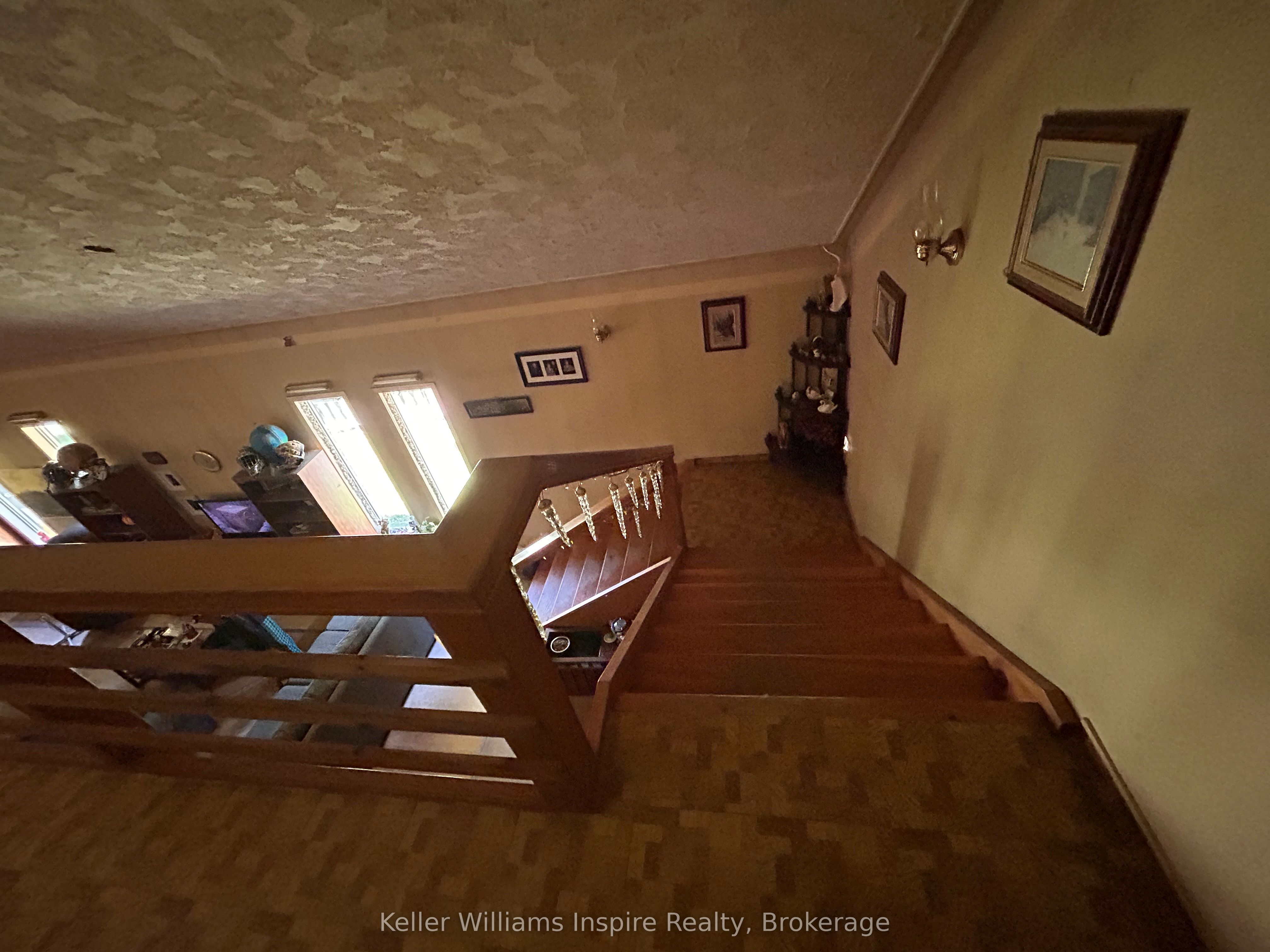 135431 9th Line Property Photo 14