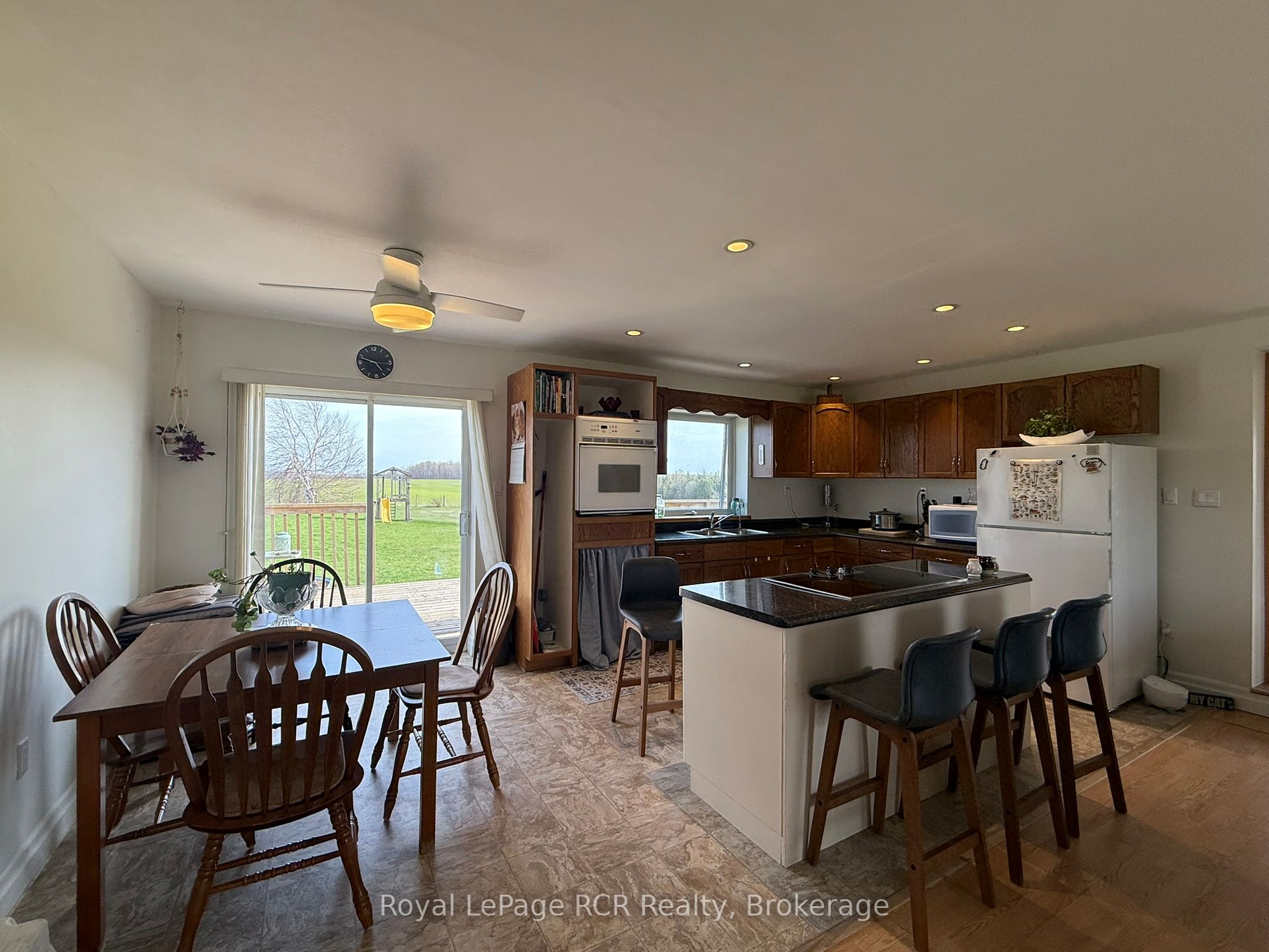 385190 Concession 4a Property Photo 10