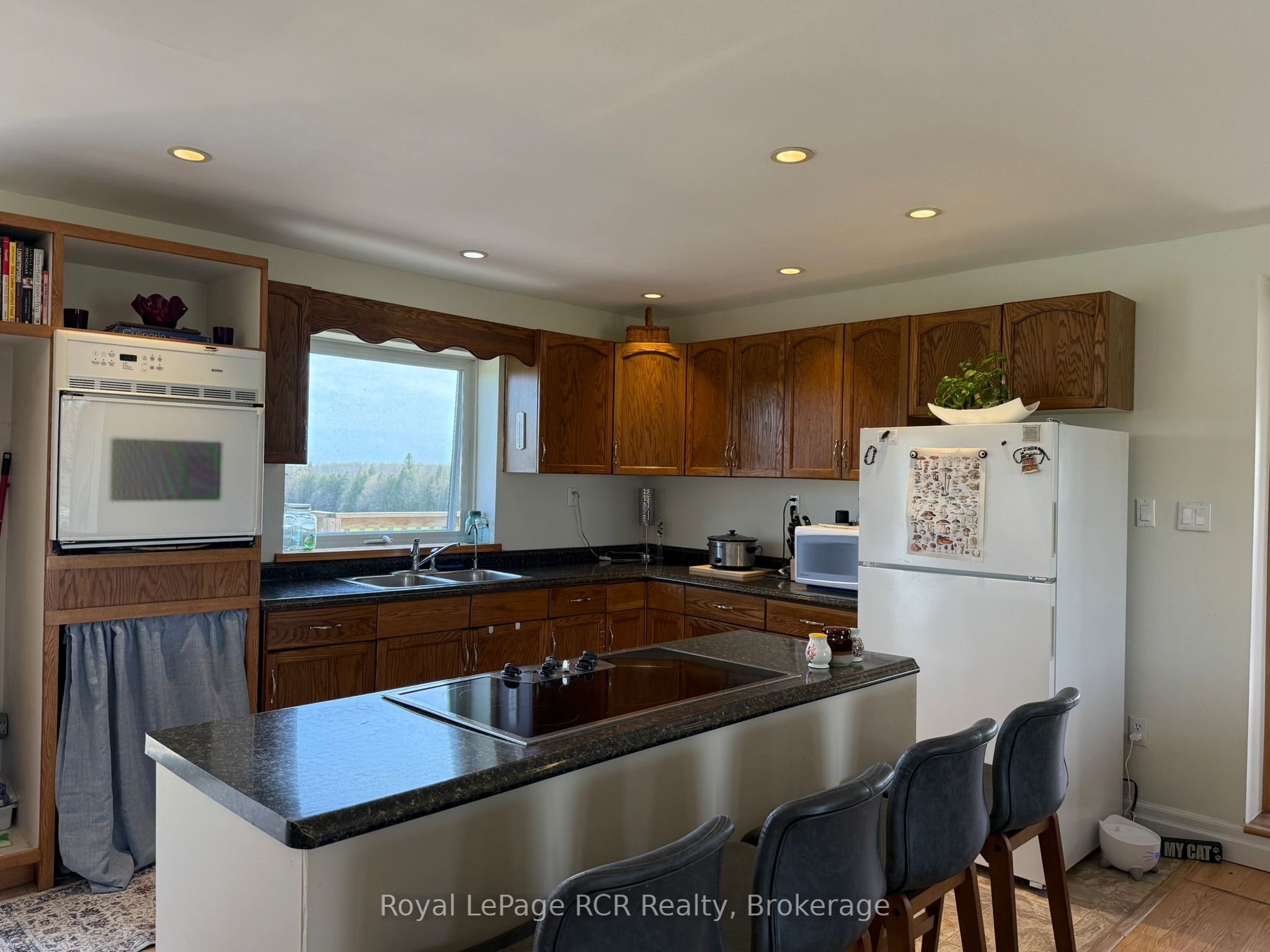 385190 Concession 4a Property Photo 11