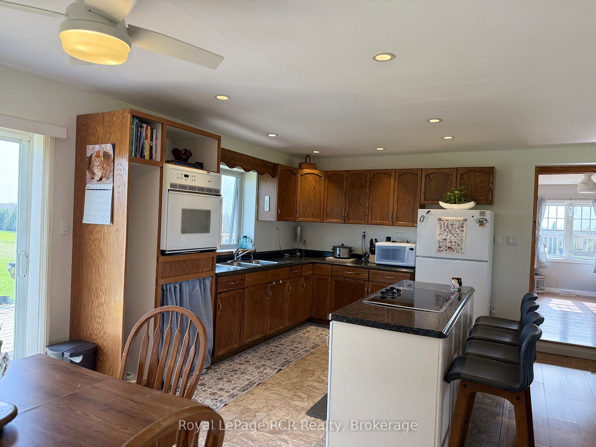 385190 Concession 4a Property Photo 12