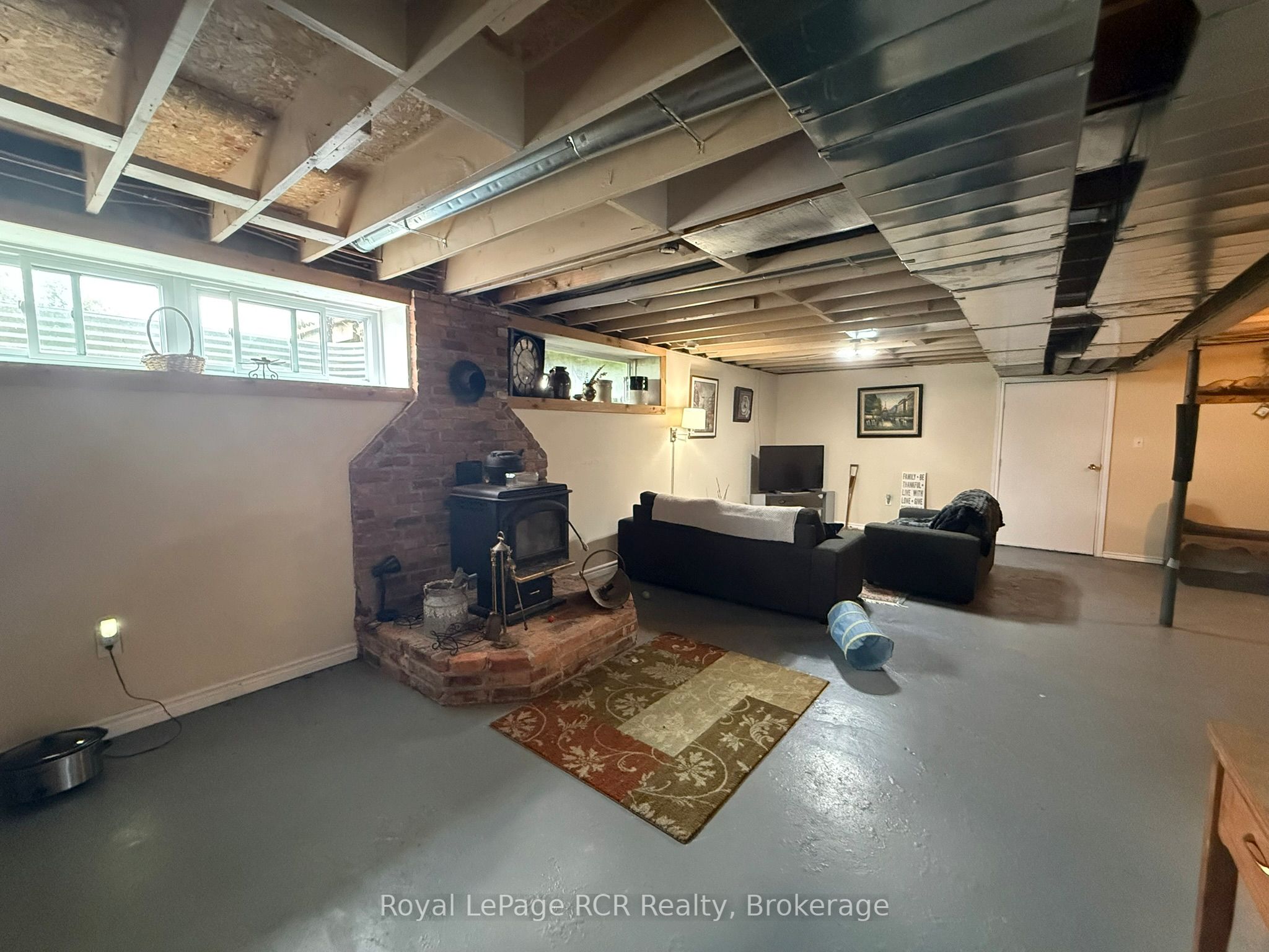 385190 Concession 4a Property Photo 25