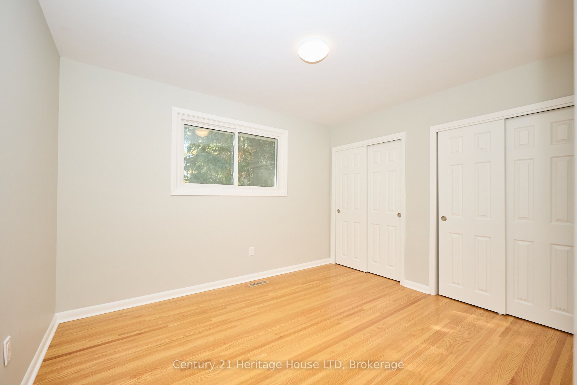 148 Champlain Drive Property Photo 13