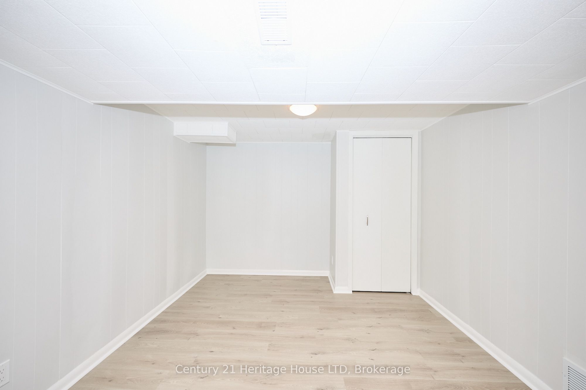 148 Champlain Drive Property Photo 20