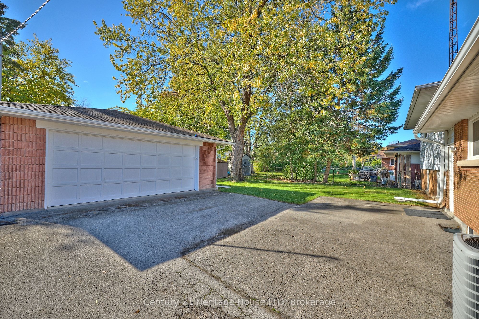 148 Champlain Drive Property Photo 24