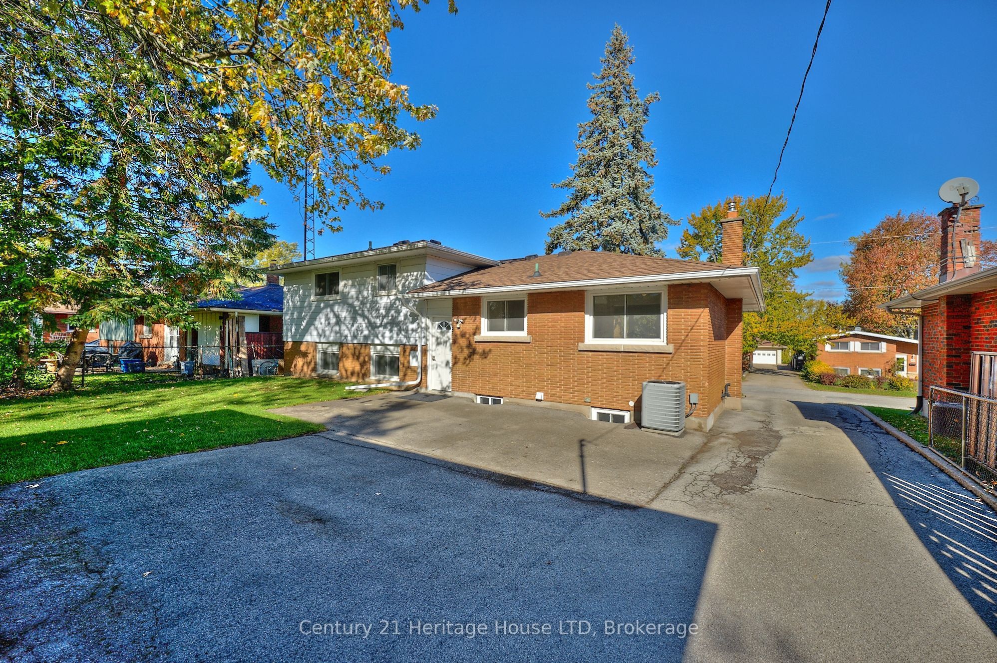 148 Champlain Drive Property Photo 25