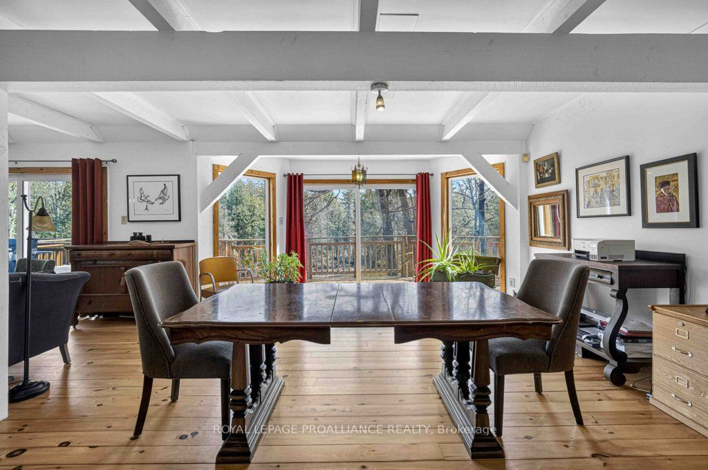 2406 Northeys Bay Road Property Photo 10