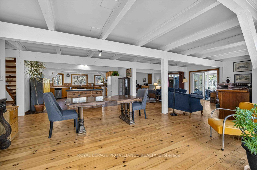 2406 Northeys Bay Road Property Photo 12