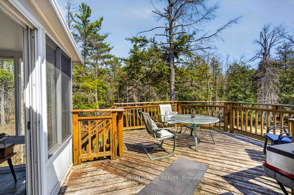 2406 Northeys Bay Road Property Photo 35