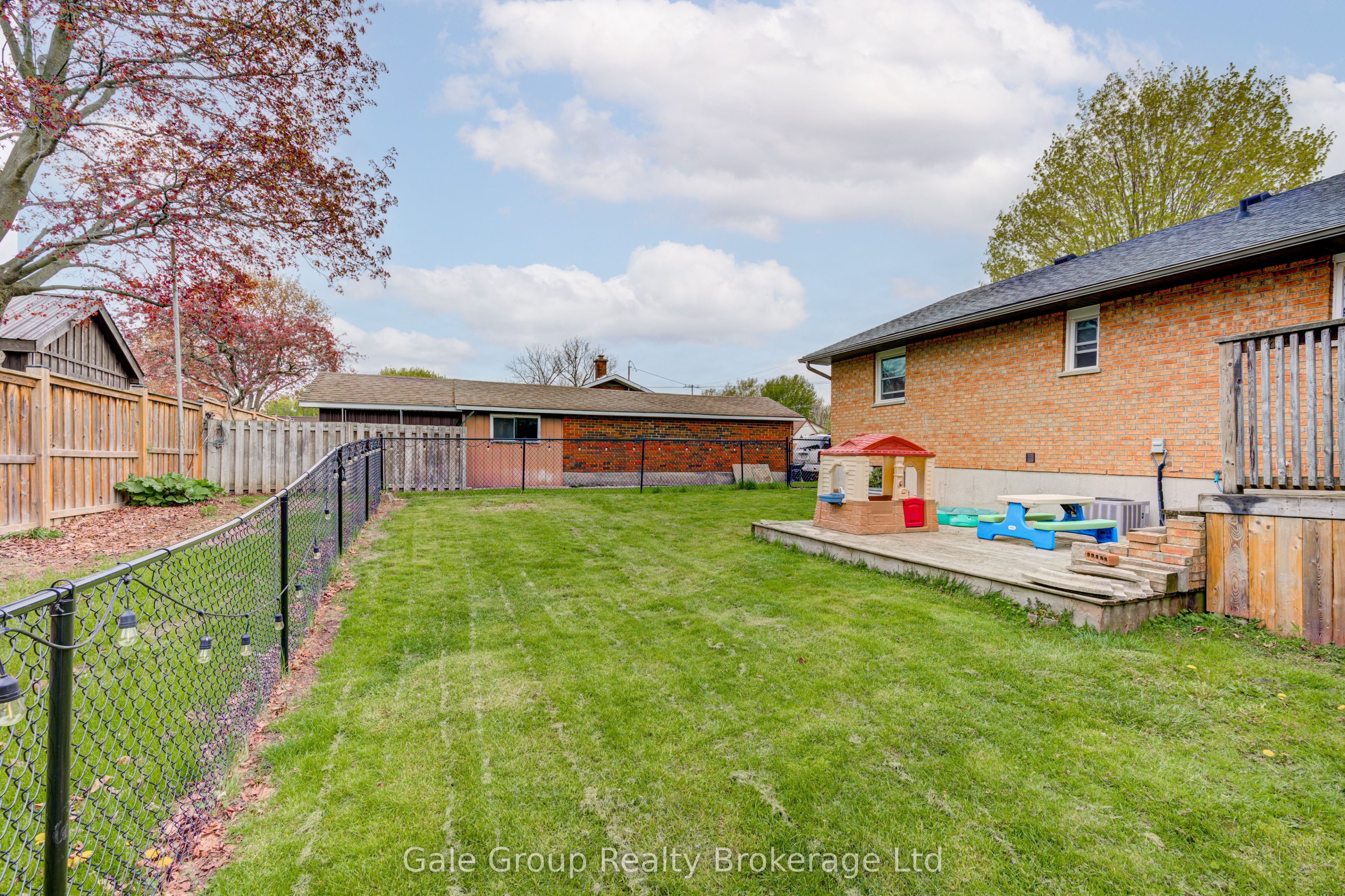 222 Caverly Road S Property Photo 27