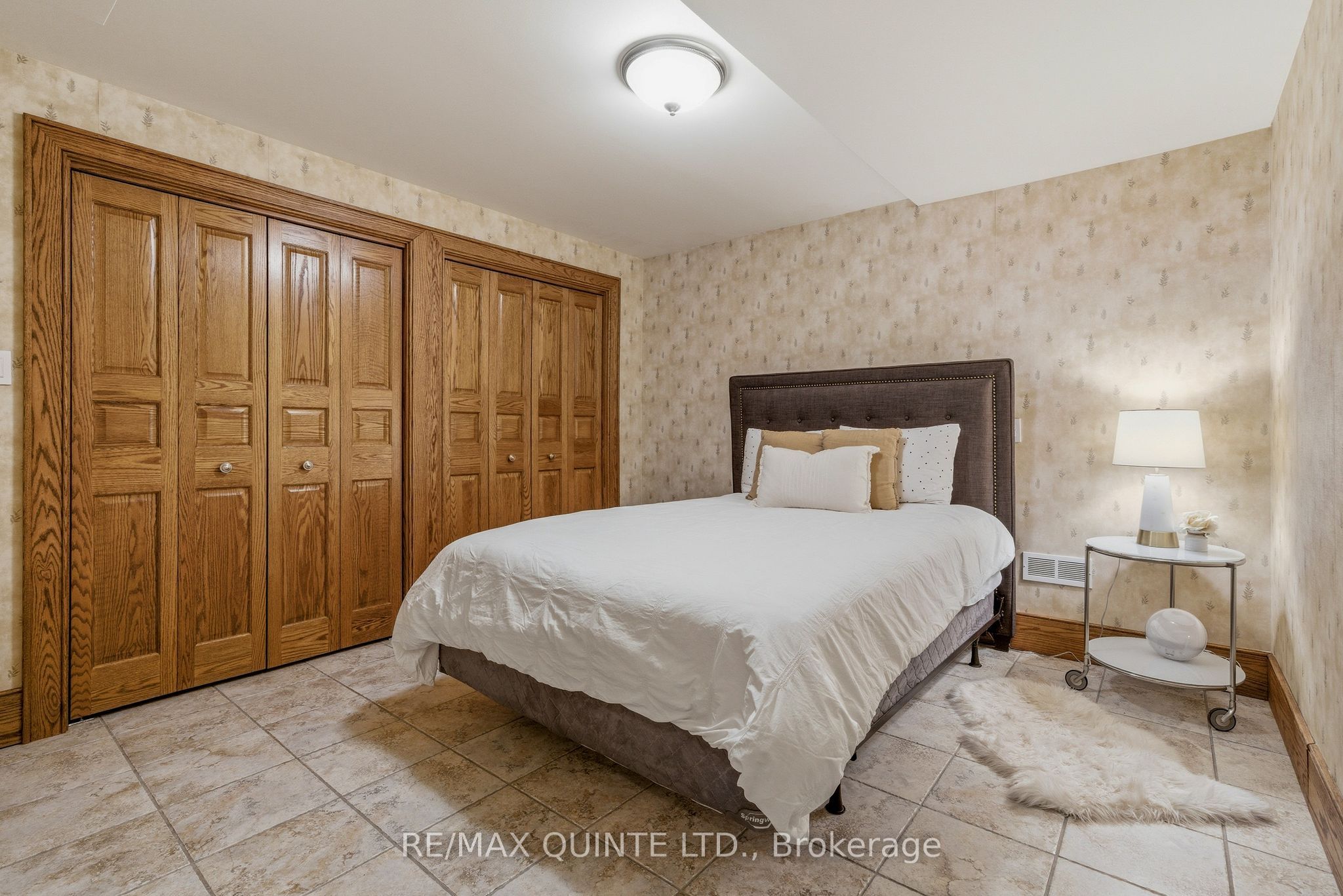 18 Loop Lane Property Photo 33