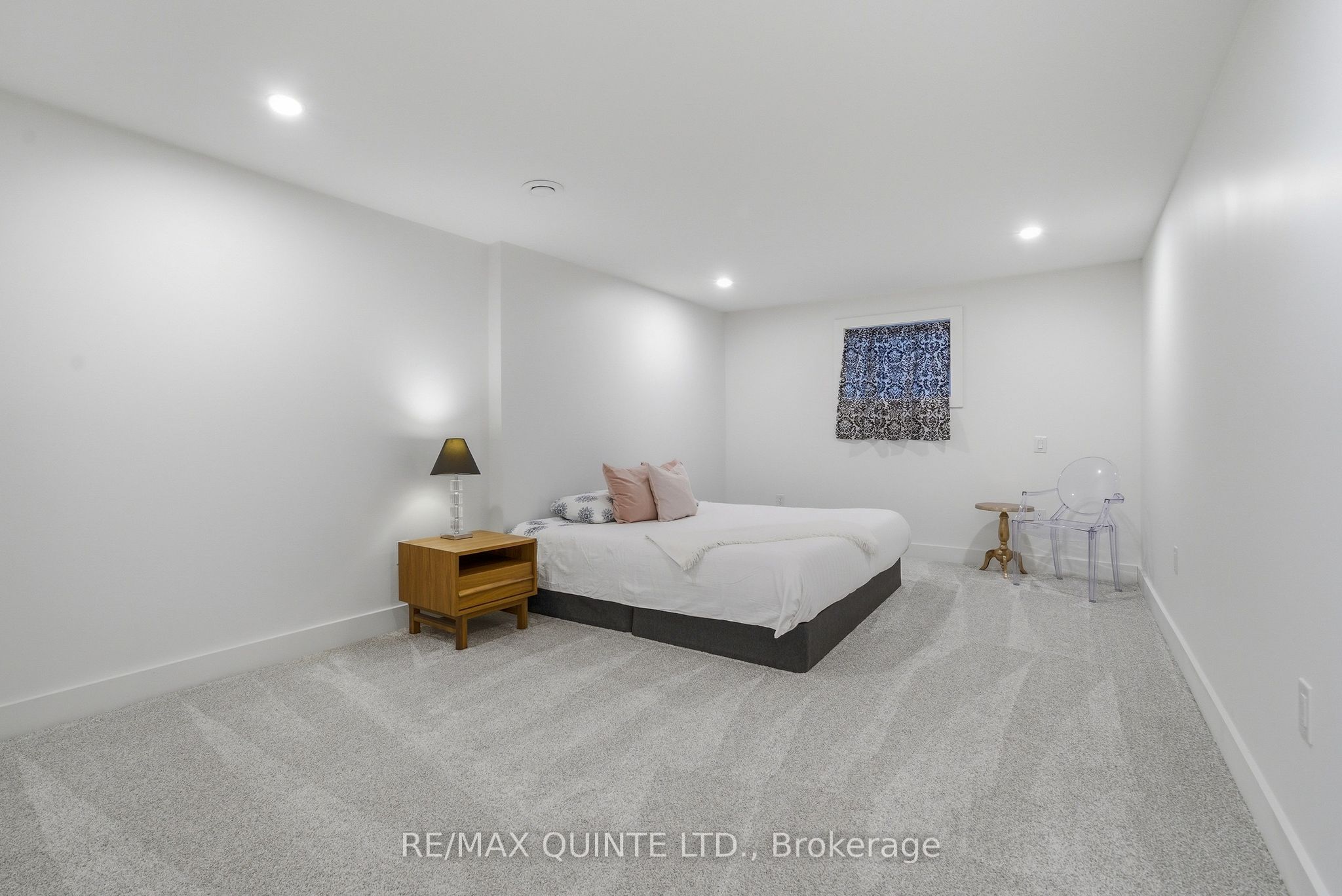 18 Loop Lane Property Photo 35