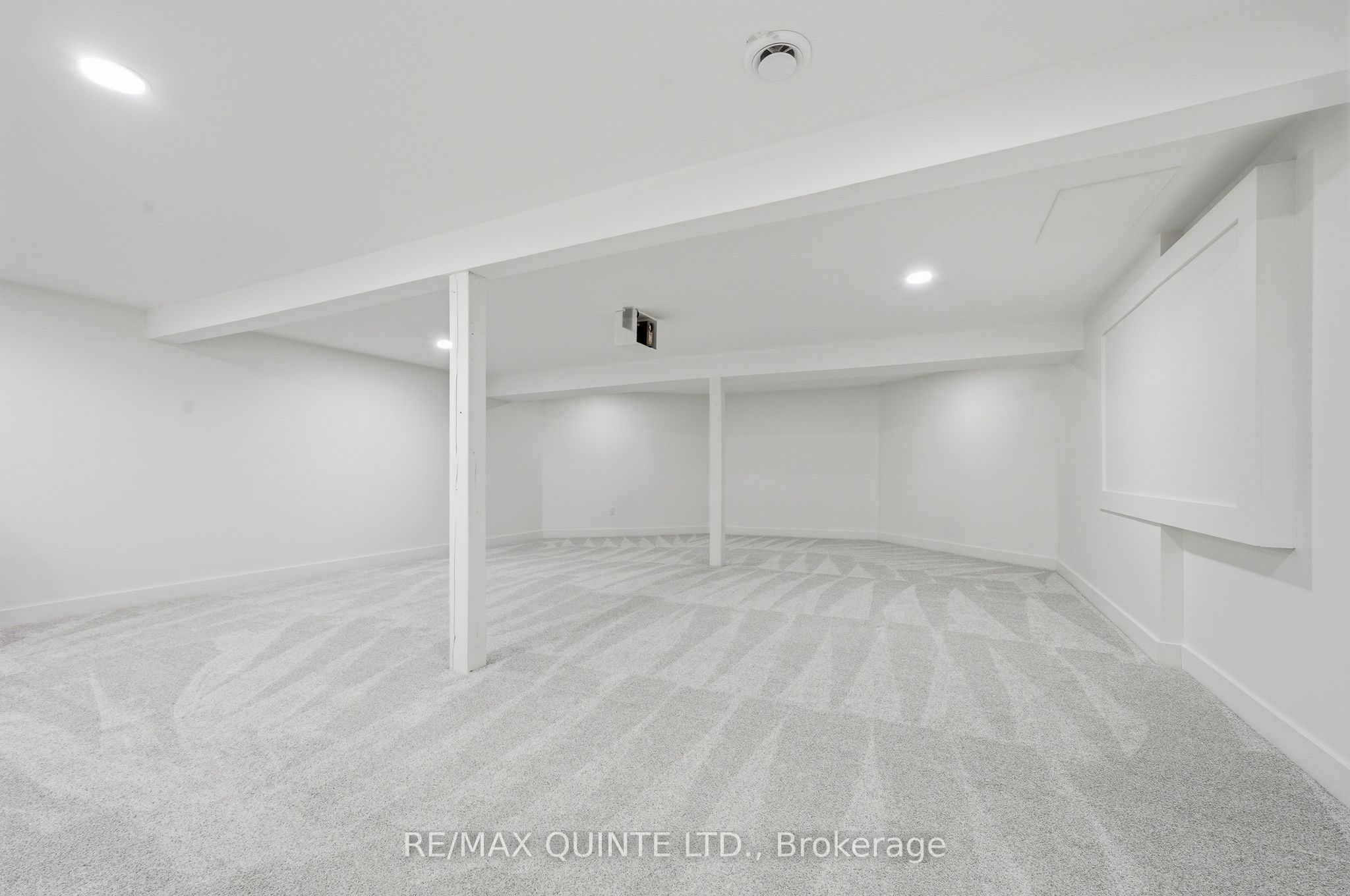 18 Loop Lane Property Photo 38