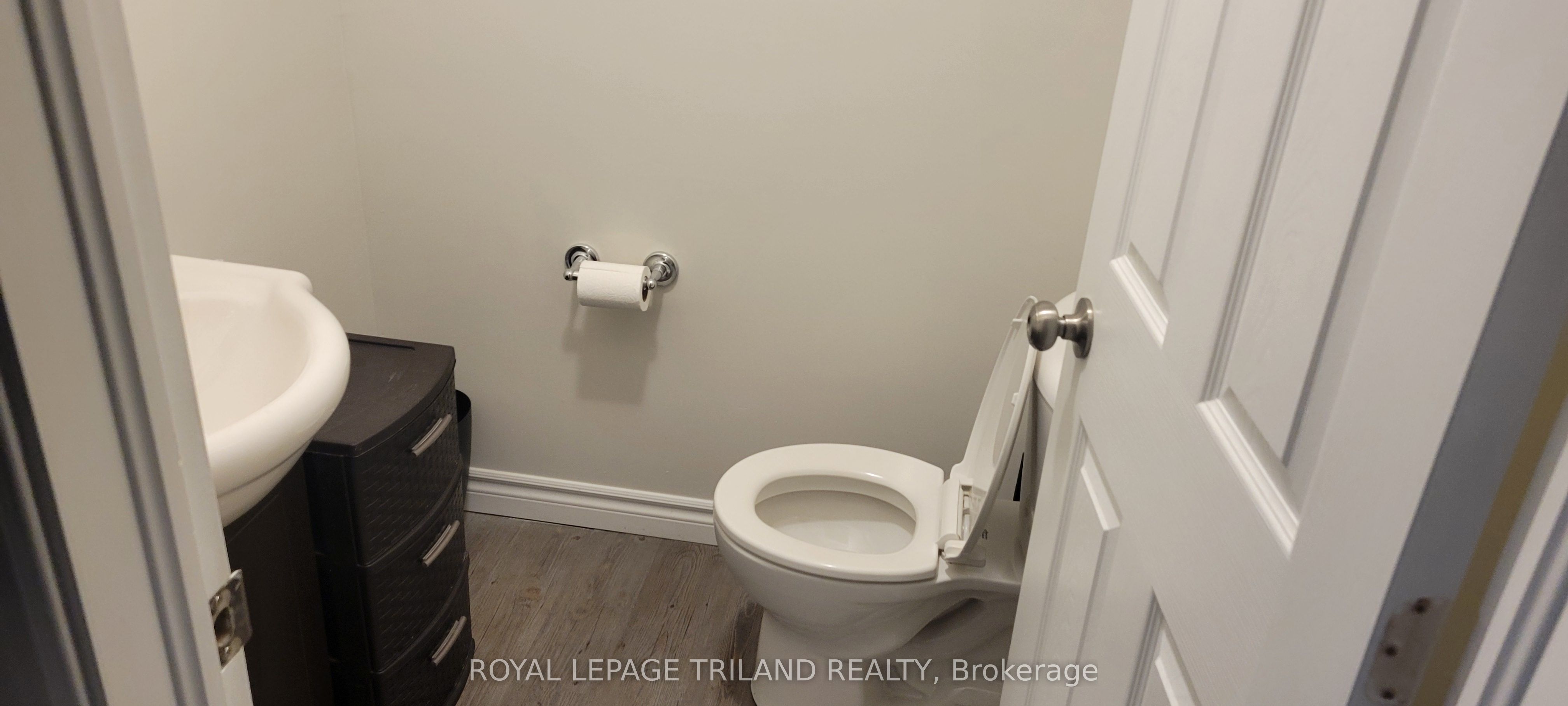 399 South Edgeware Road 9 Property Photo 4