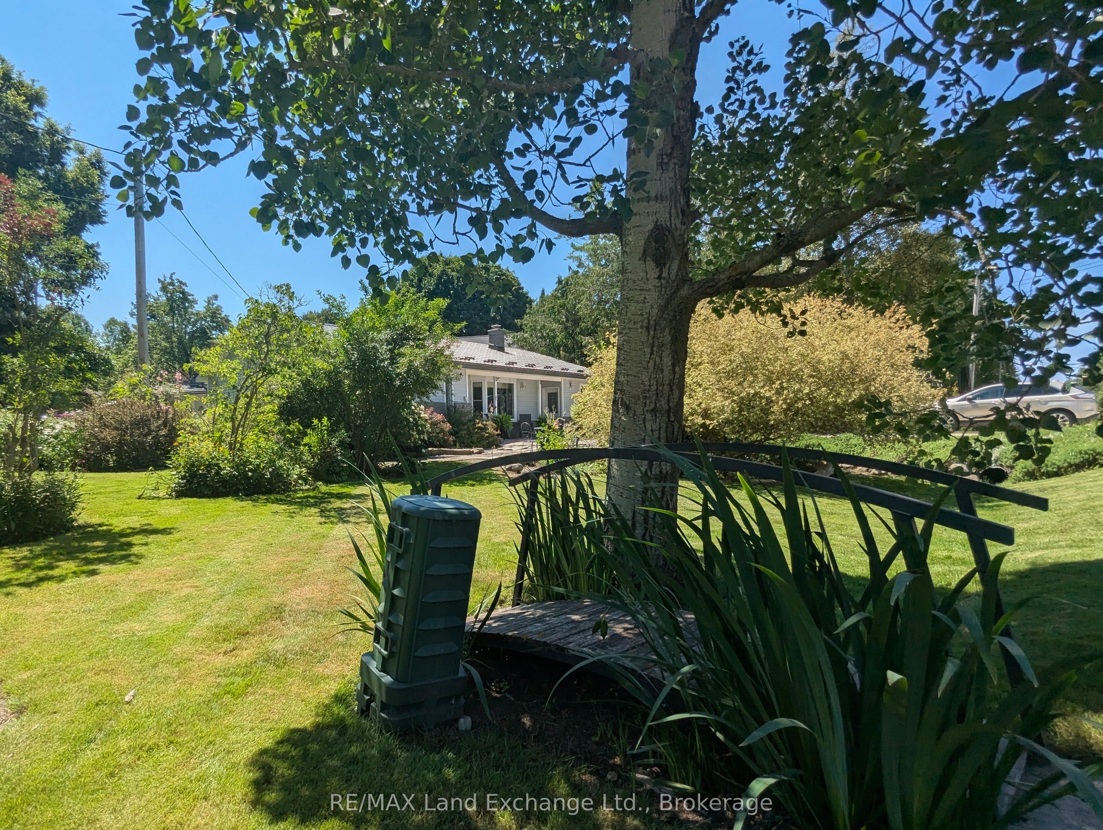 15 North Cedar Lane Property Photo 6