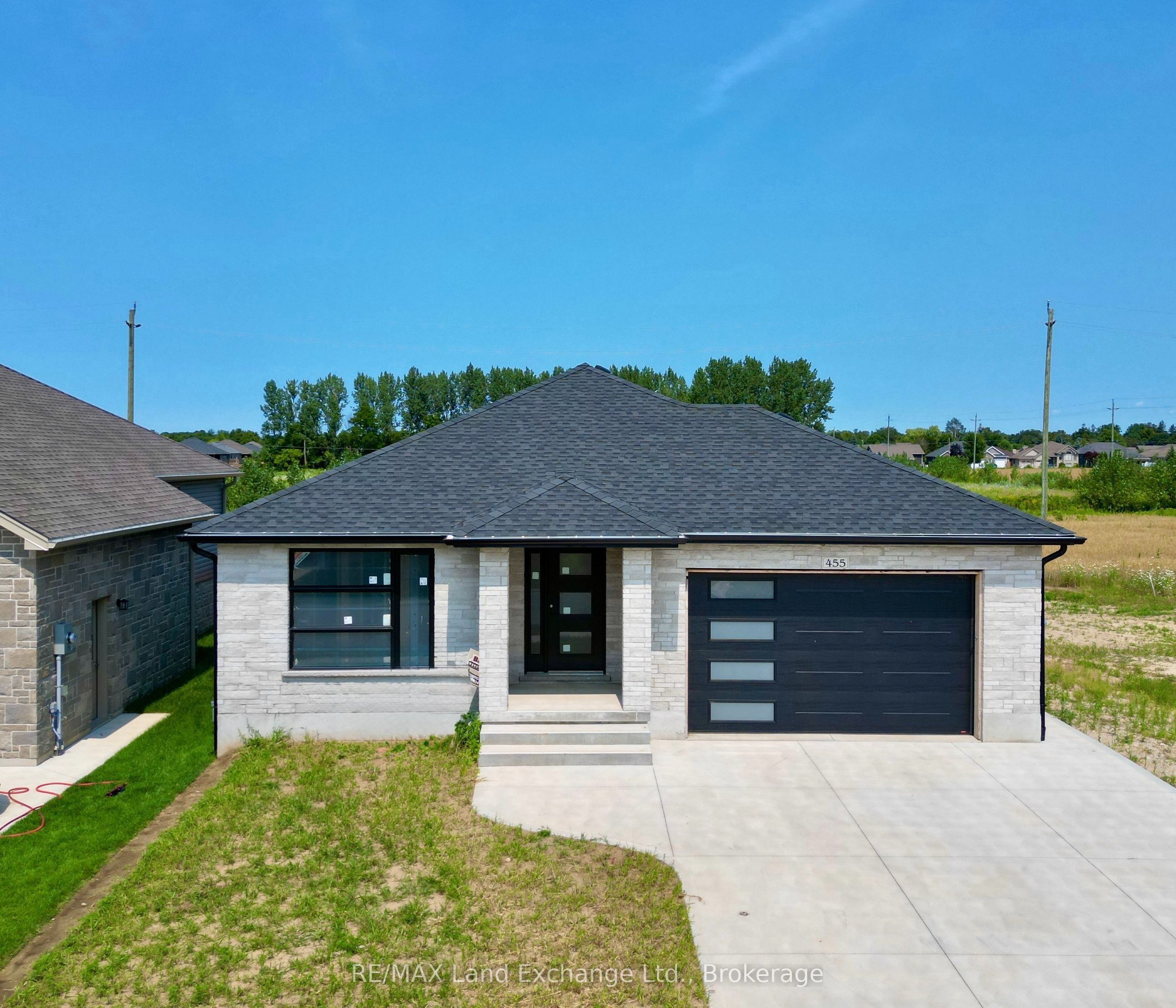 455 Burnside Street Property Photo 1