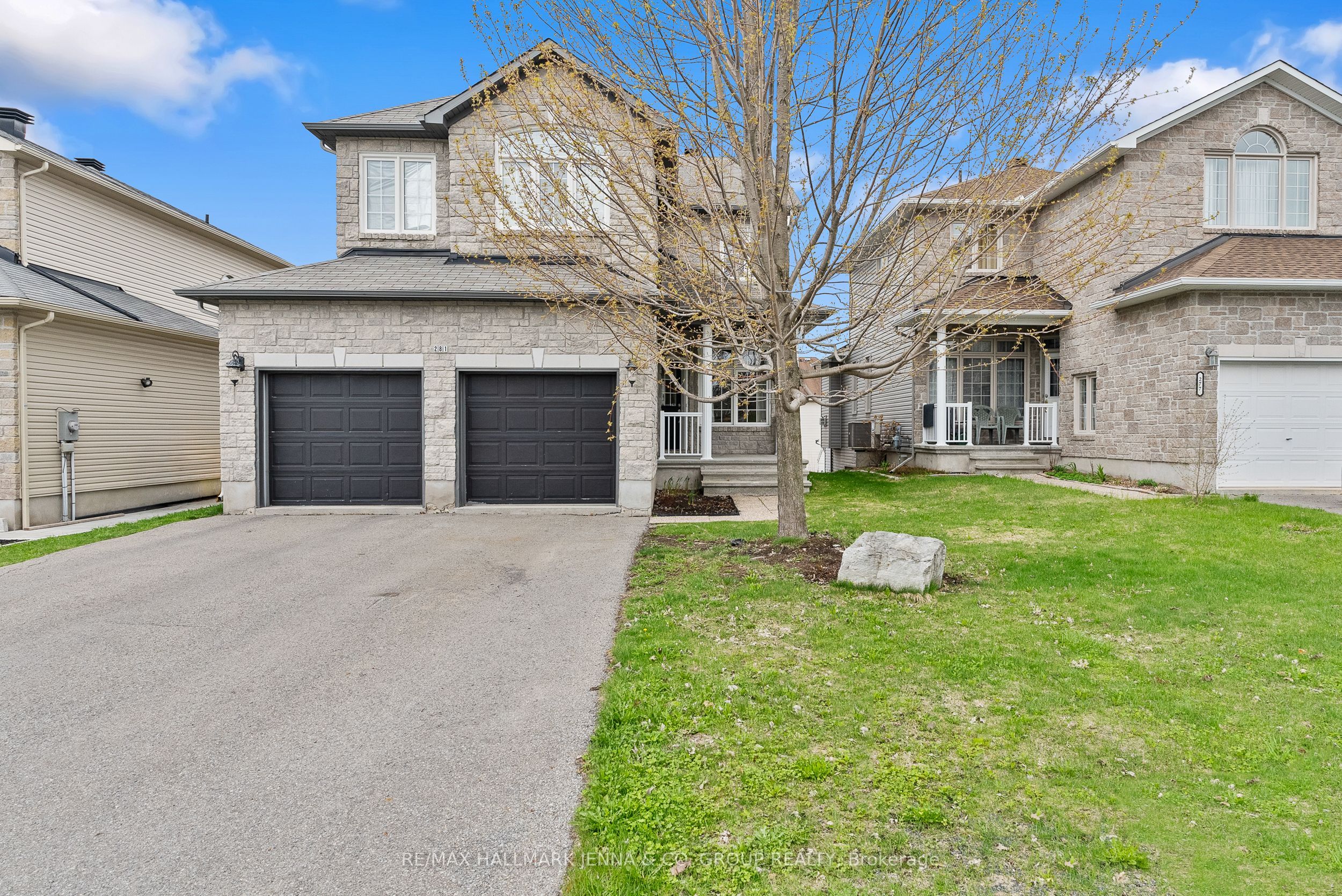 281 Topaze Crescent