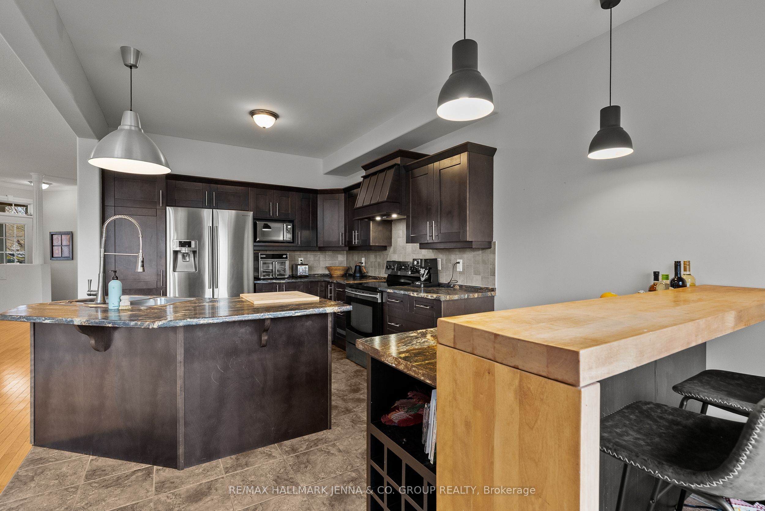 281 Topaze Crescent Property Photo 12