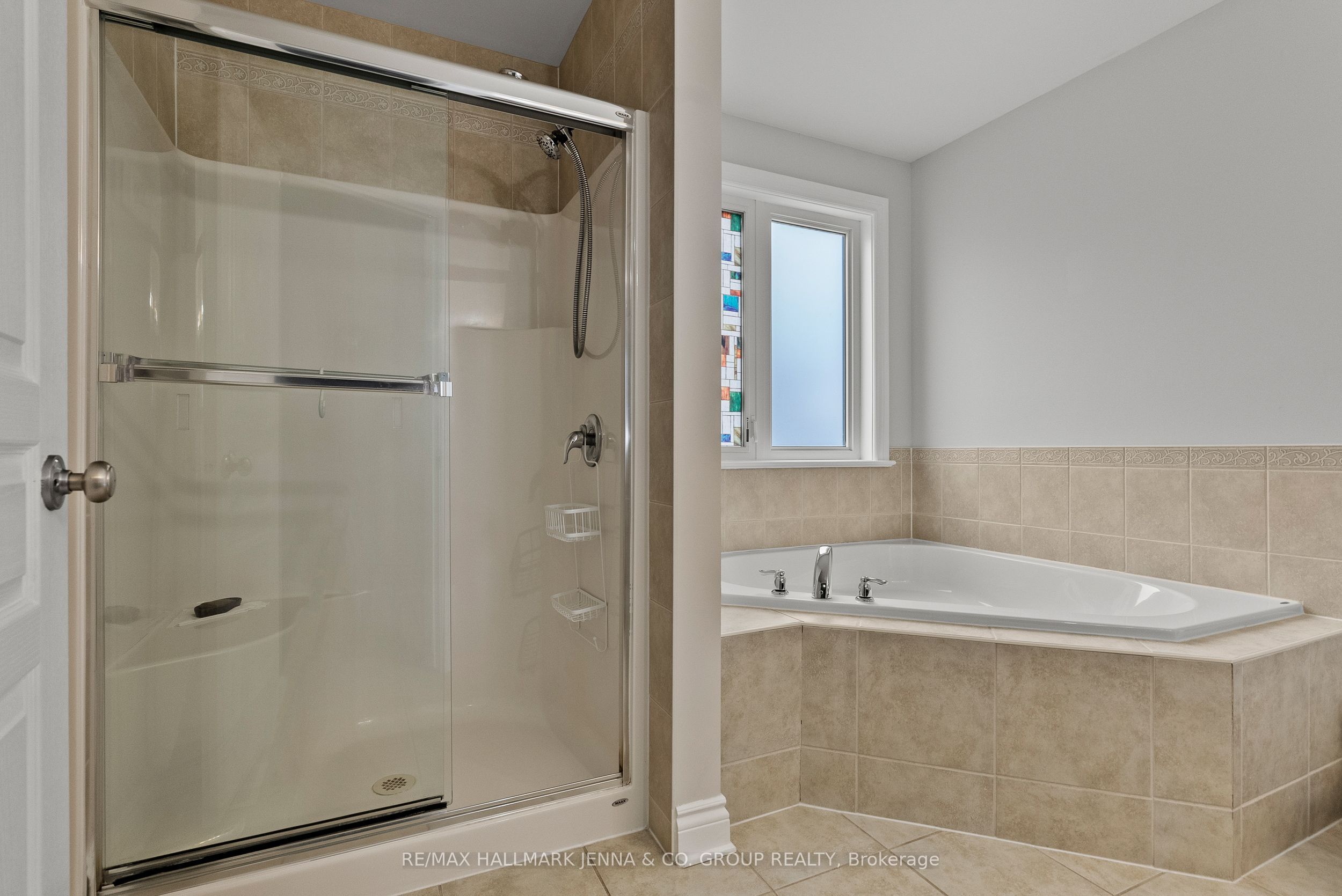 281 Topaze Crescent Property Photo 17