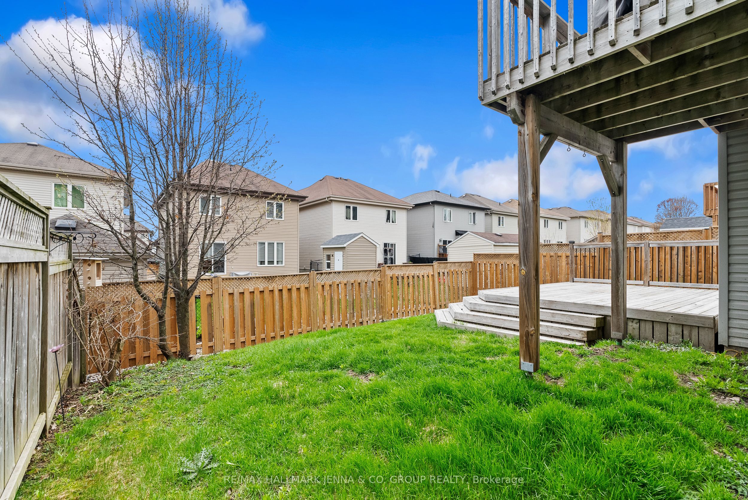 281 Topaze Crescent Property Photo 28